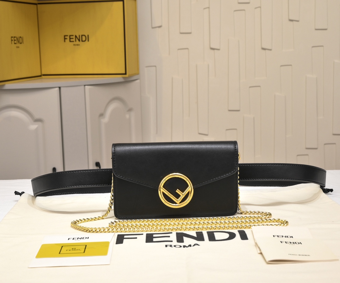 [TOP] FENDI Fend Chain Crossbody Waist Bag - Black