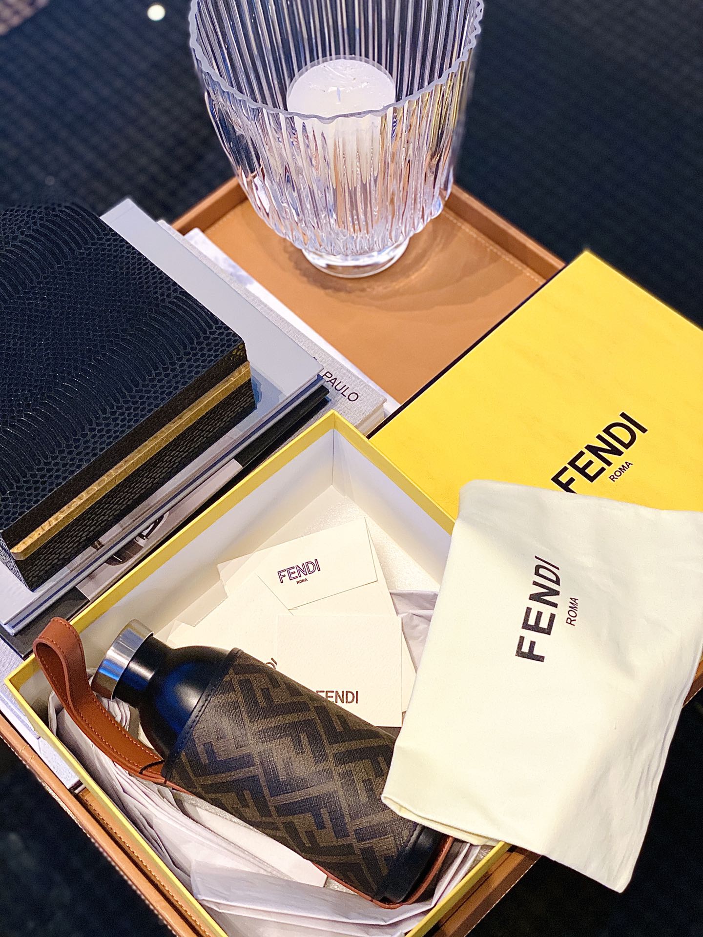 [TOP] FENDI Autumn And Winter New Insulation Kettle