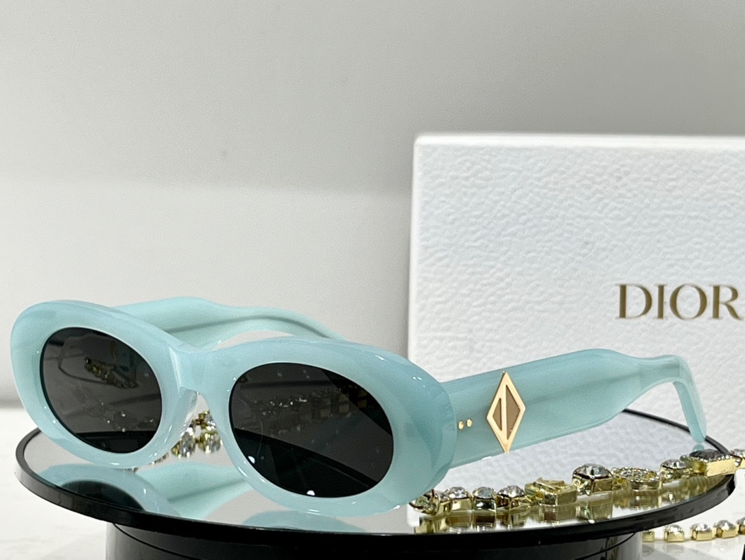 [TOP] Christian Dior Original Diamond  Chain Delivered Sunglasses