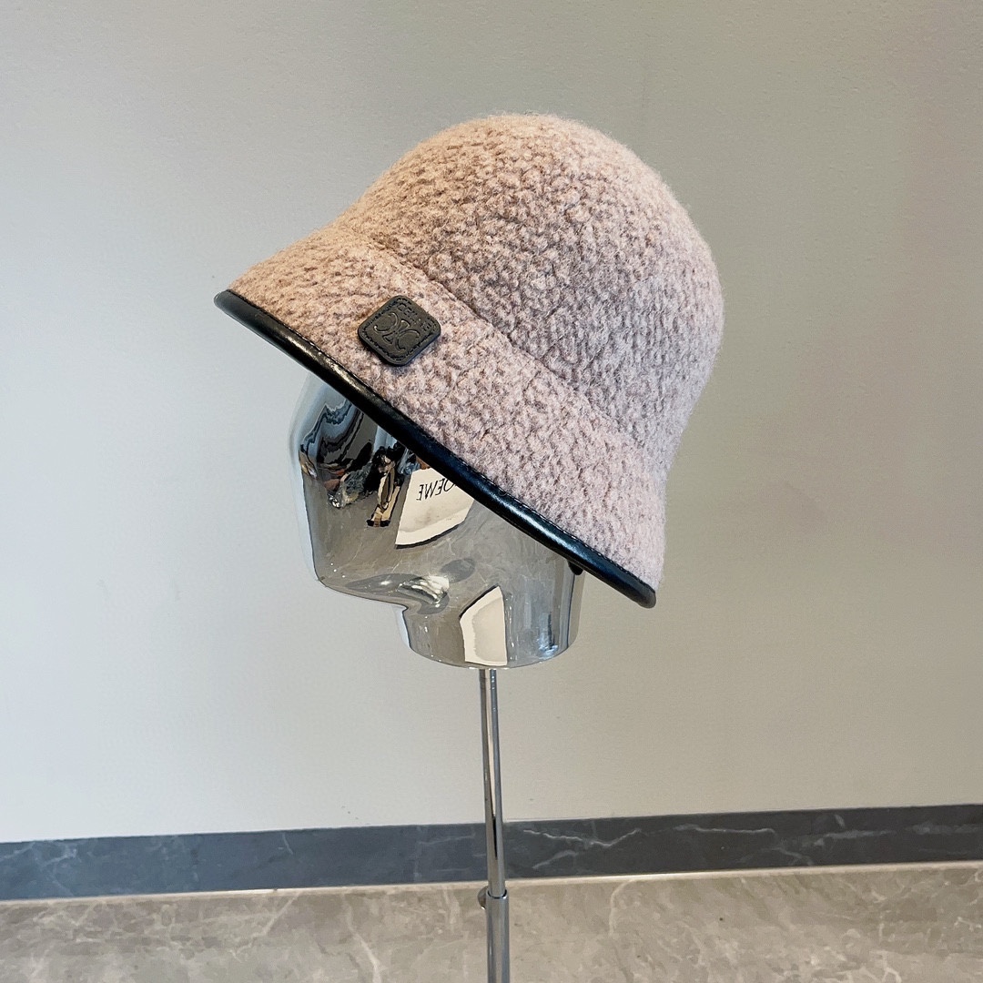 [TOP] CELINE Lamb Hairy Hat - 2 Colors