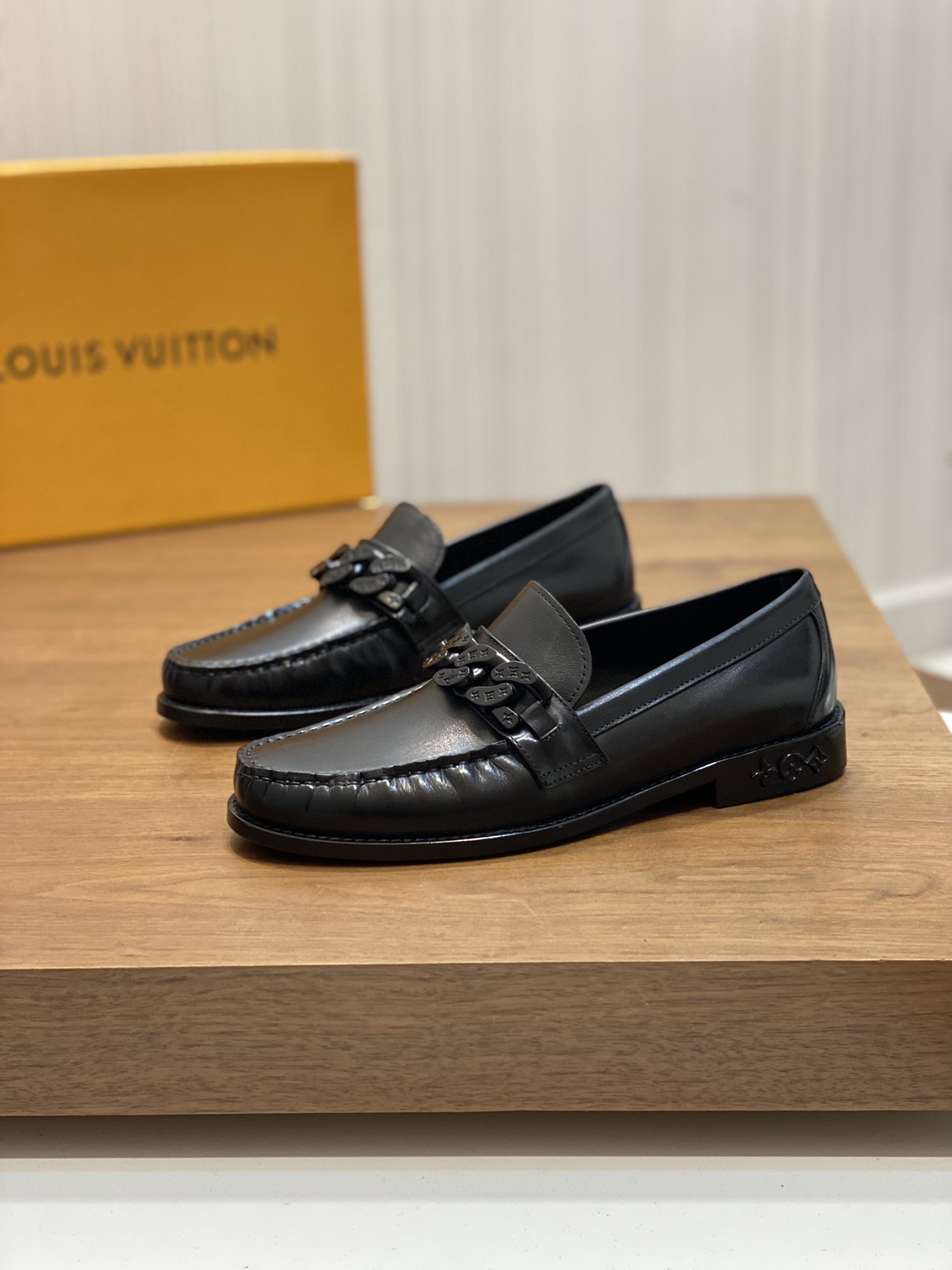 [TOP]Louis Vuitton LV Cowhide And Handmade Lefu Shoes - Black