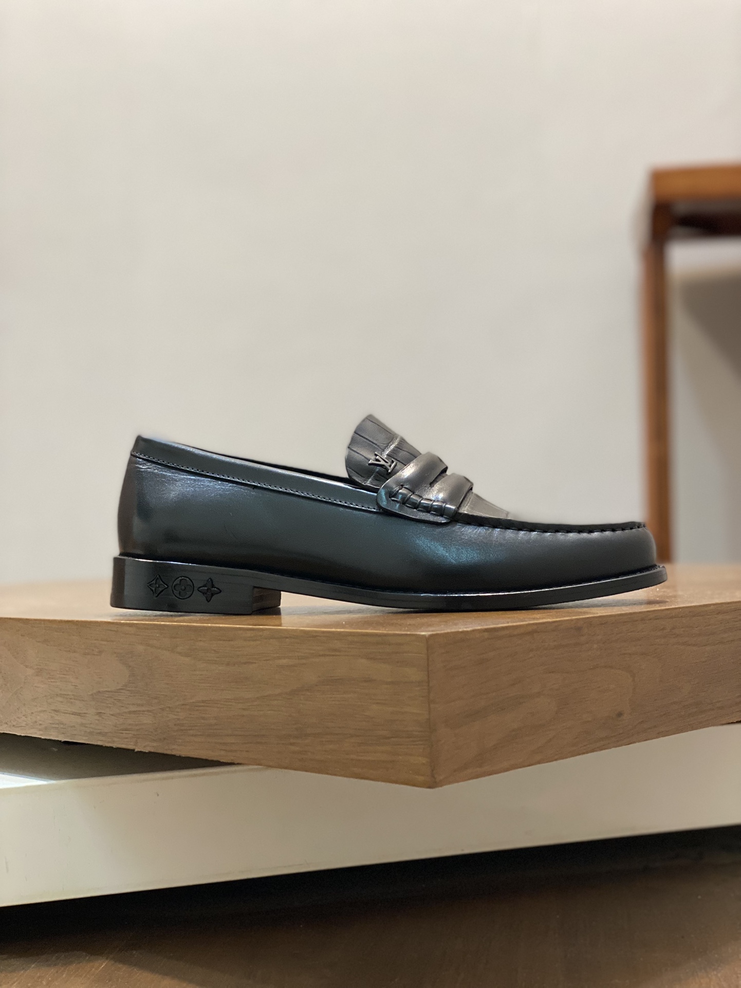 [TOP]Louis Vuitton LV Cowhide And Handmade Lefu Shoes - Black