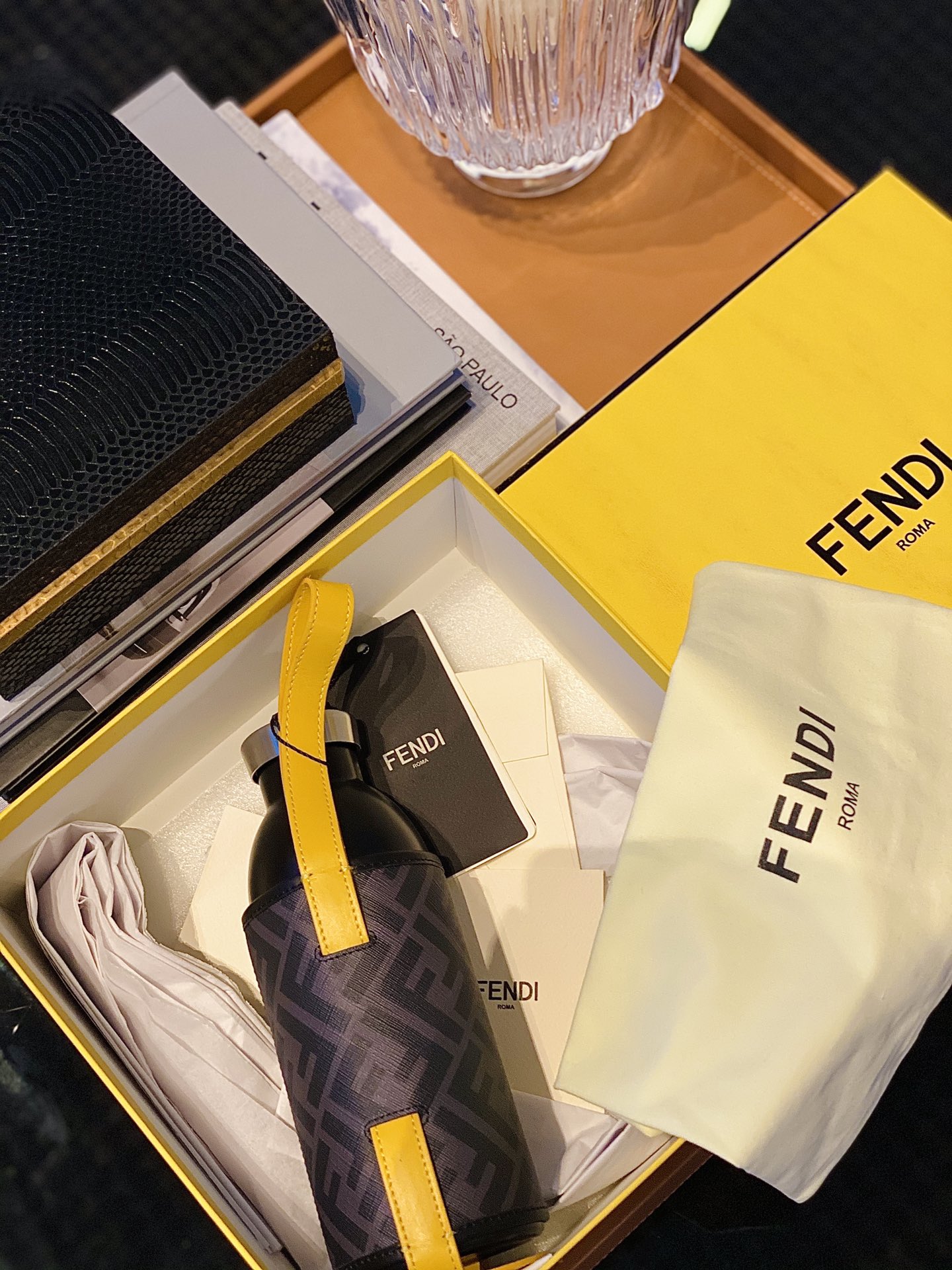 [TOP] FENDI Autumn And Winter New Insulation Kettle