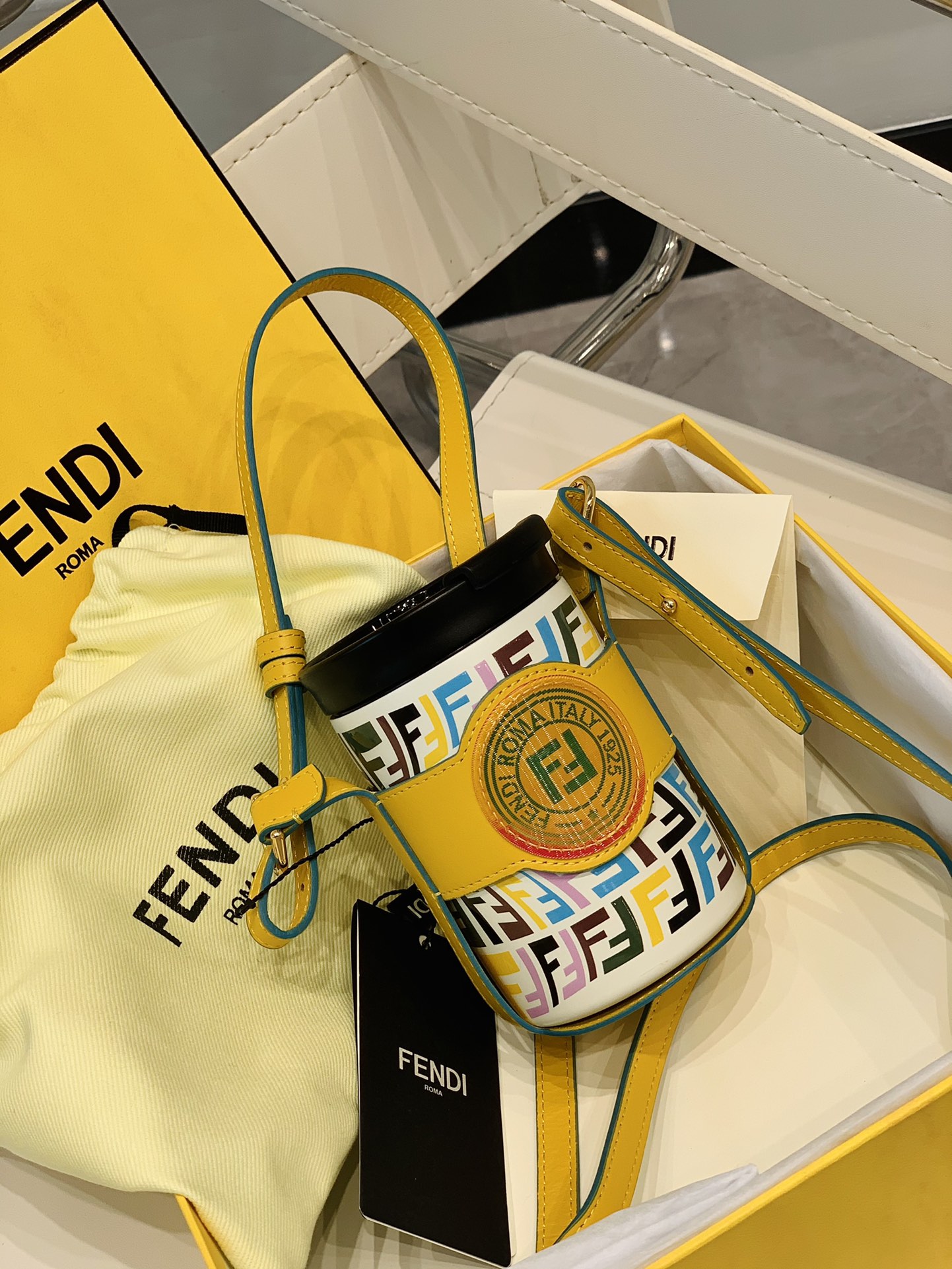 [TOP] FENDI Color Pattern Insulation Kettle