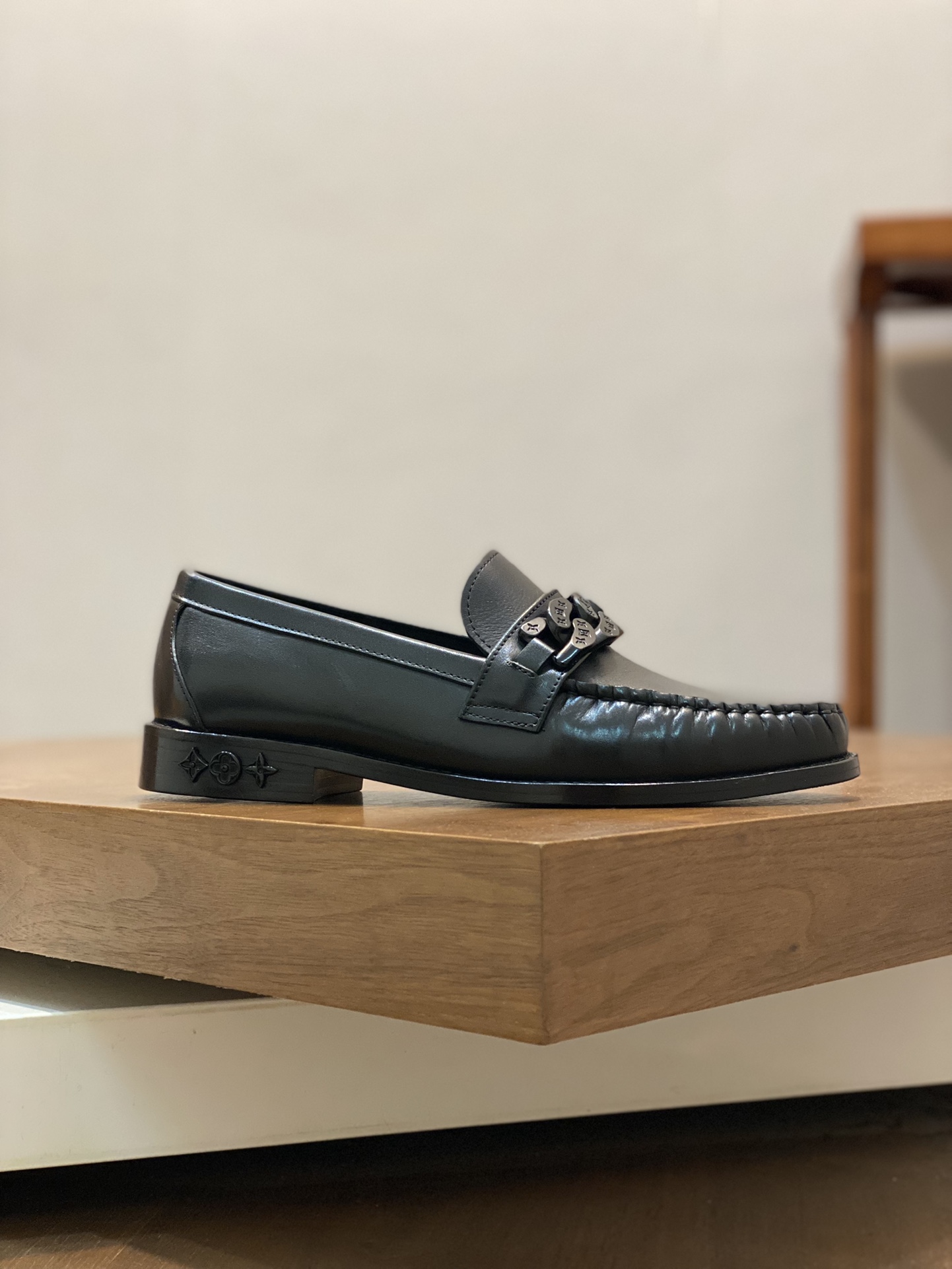 [TOP]Louis Vuitton LV Cowhide And Handmade Lefu Shoes - Black