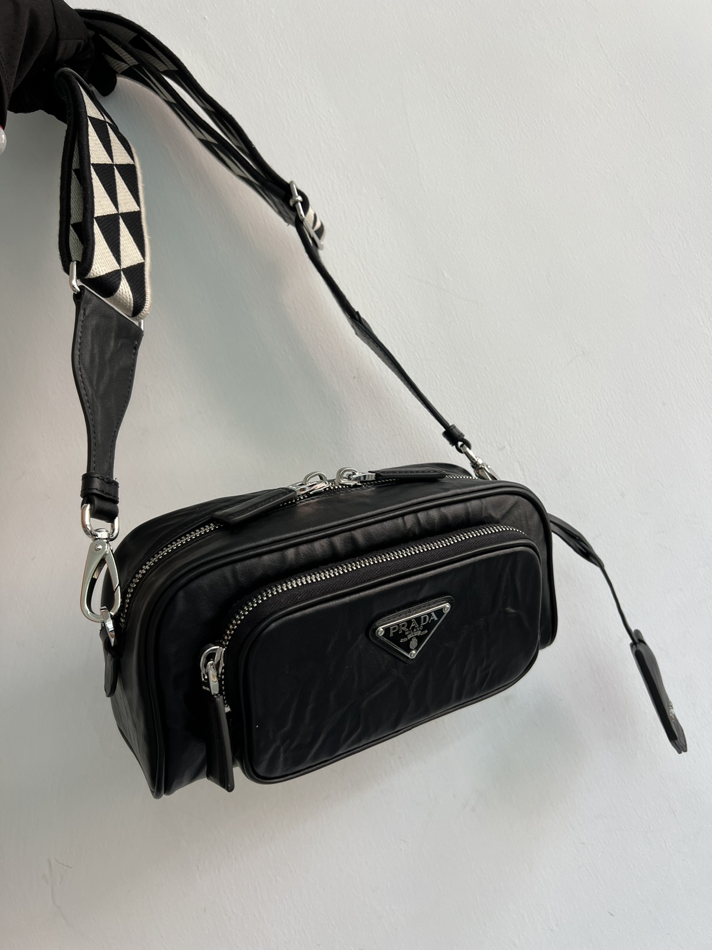 [Top] PRADA Show Style Pleated 1BH198 Soft Leather Bag 23×10×8 cm - 4 Colors