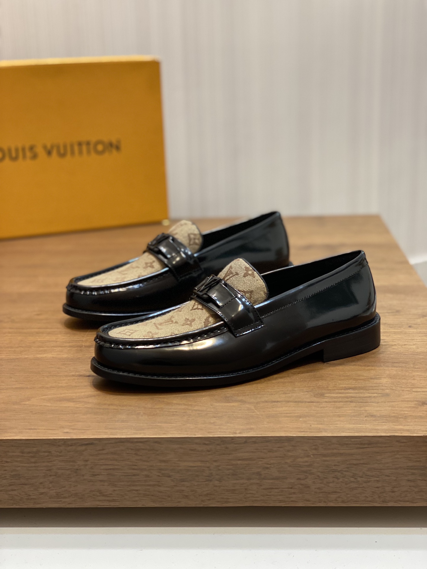 [TOP]Louis Vuitton LV Cowhide And Handmade Lefu Shoes