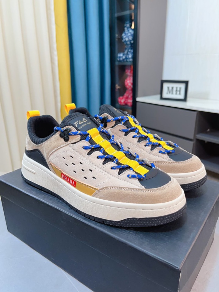 [TOP] PRADA Breathable Casual Shoes - 2 Colors