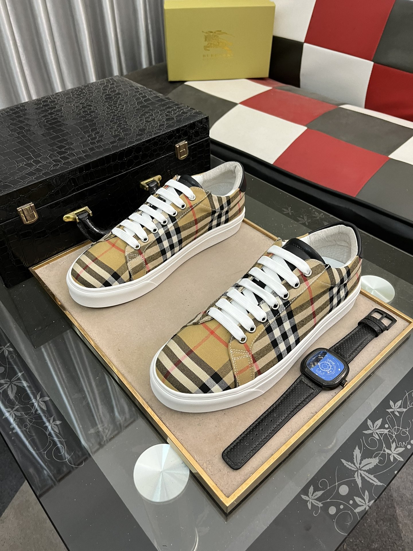 [TOP] BURBERRY Versatile Casual Shoes