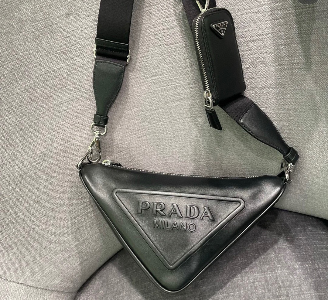 [TOP] PRADA Triangle Diagonal Span Package 26x14x12cm - Two Colors