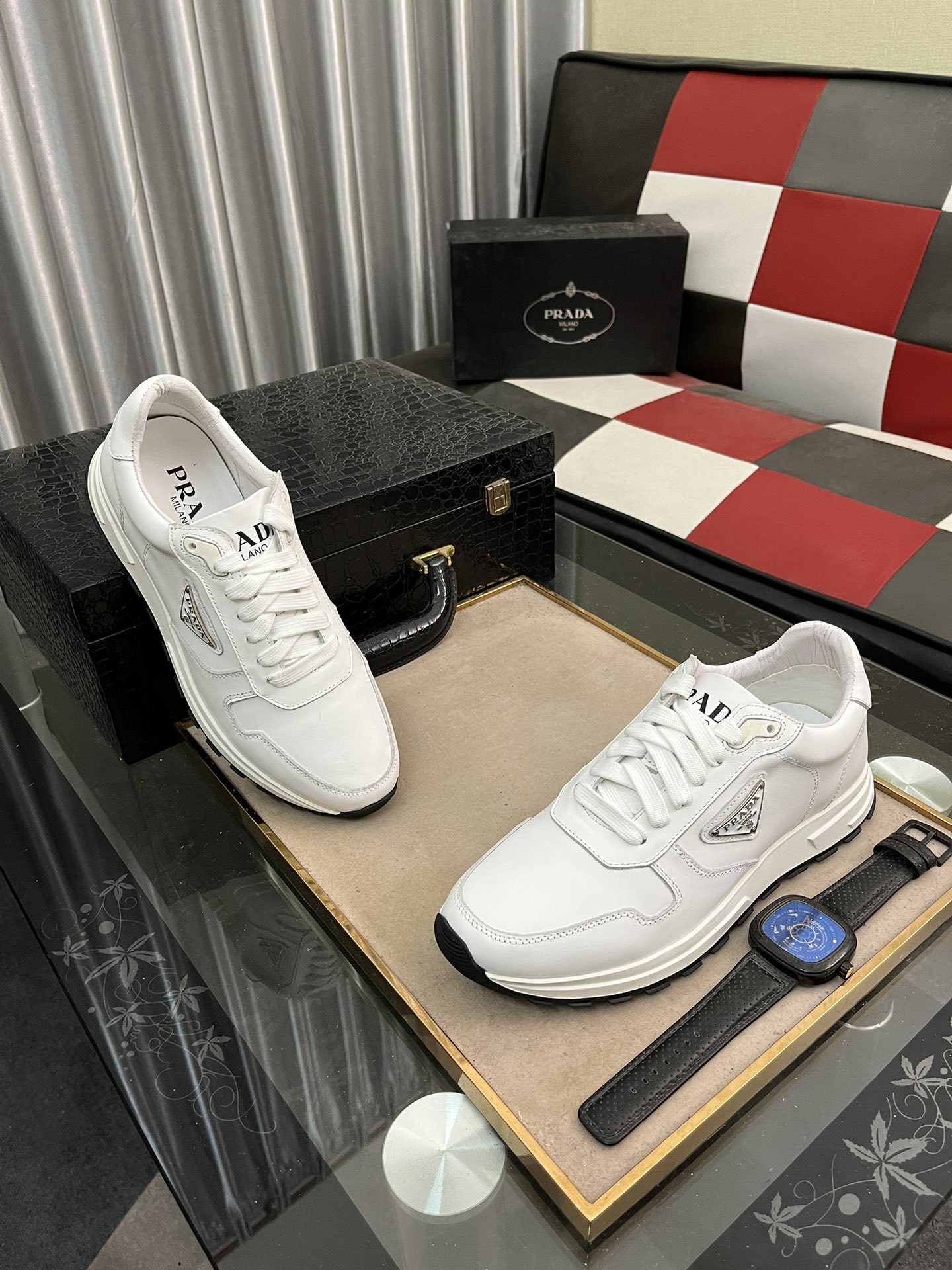 [TOP] PRADA Men's Sports Shoes - White