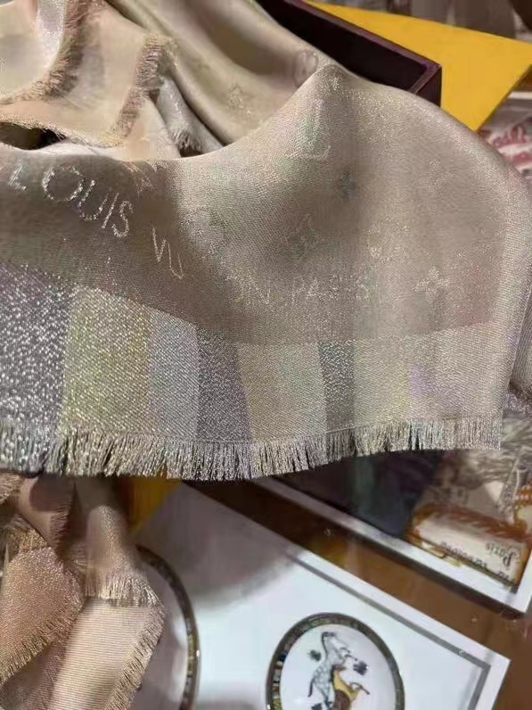 [TOP] Louis Vuitton LV Square Scarf 140 x 140  cm