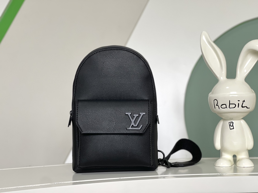 [TOP] Louis Vuitton LV Gram Buckle Full Leather Chest Bag Series 20 x 30 × 4 cm- 2 Colors