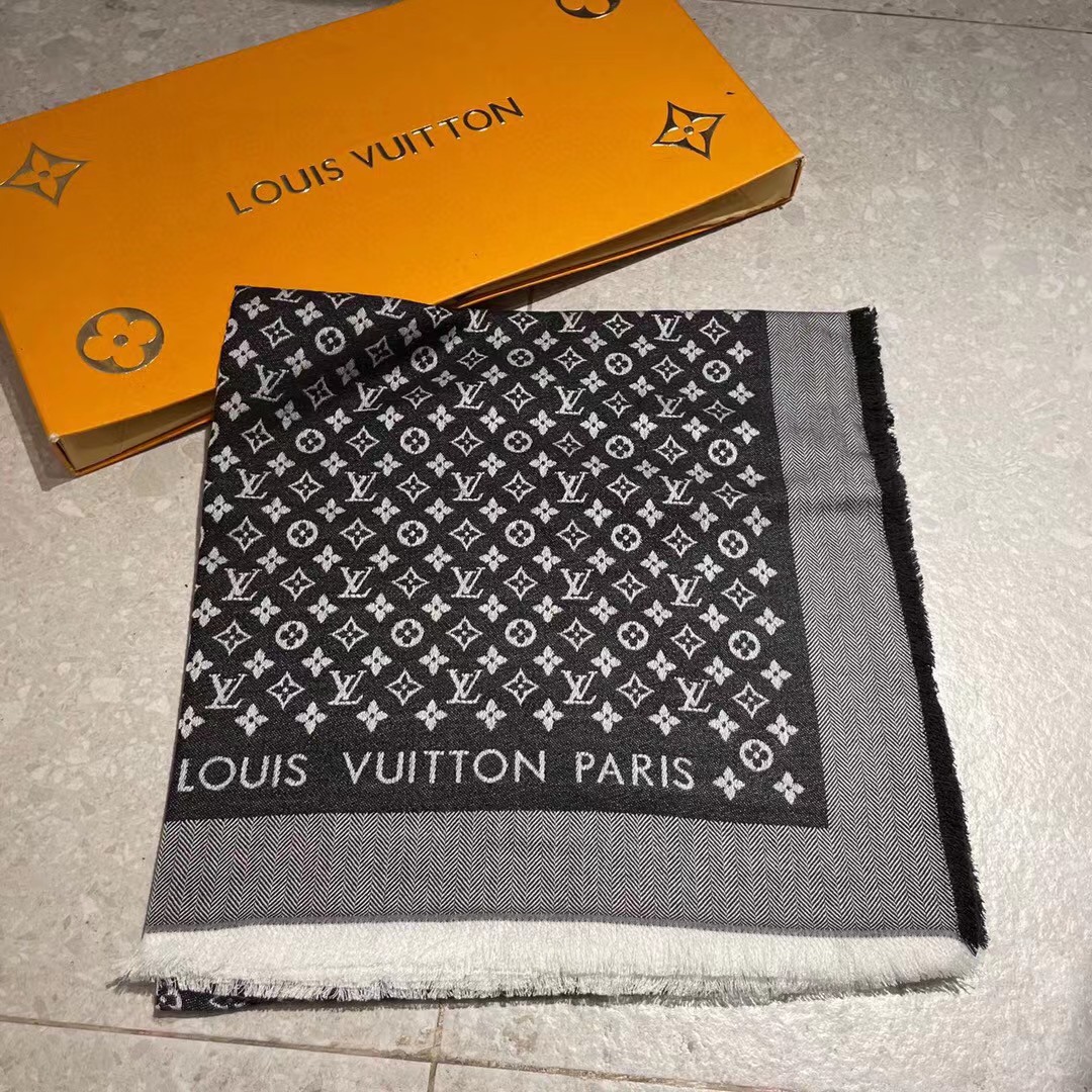 [TOP] Louis Vuitton LV Square Scarf 140 x 140 cm - 4 Colors