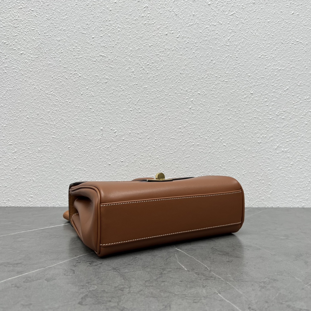 [TOP] CELINE Full Cowhide, Rotating Lock Crossbody Bag 23×15×9CM - Brown