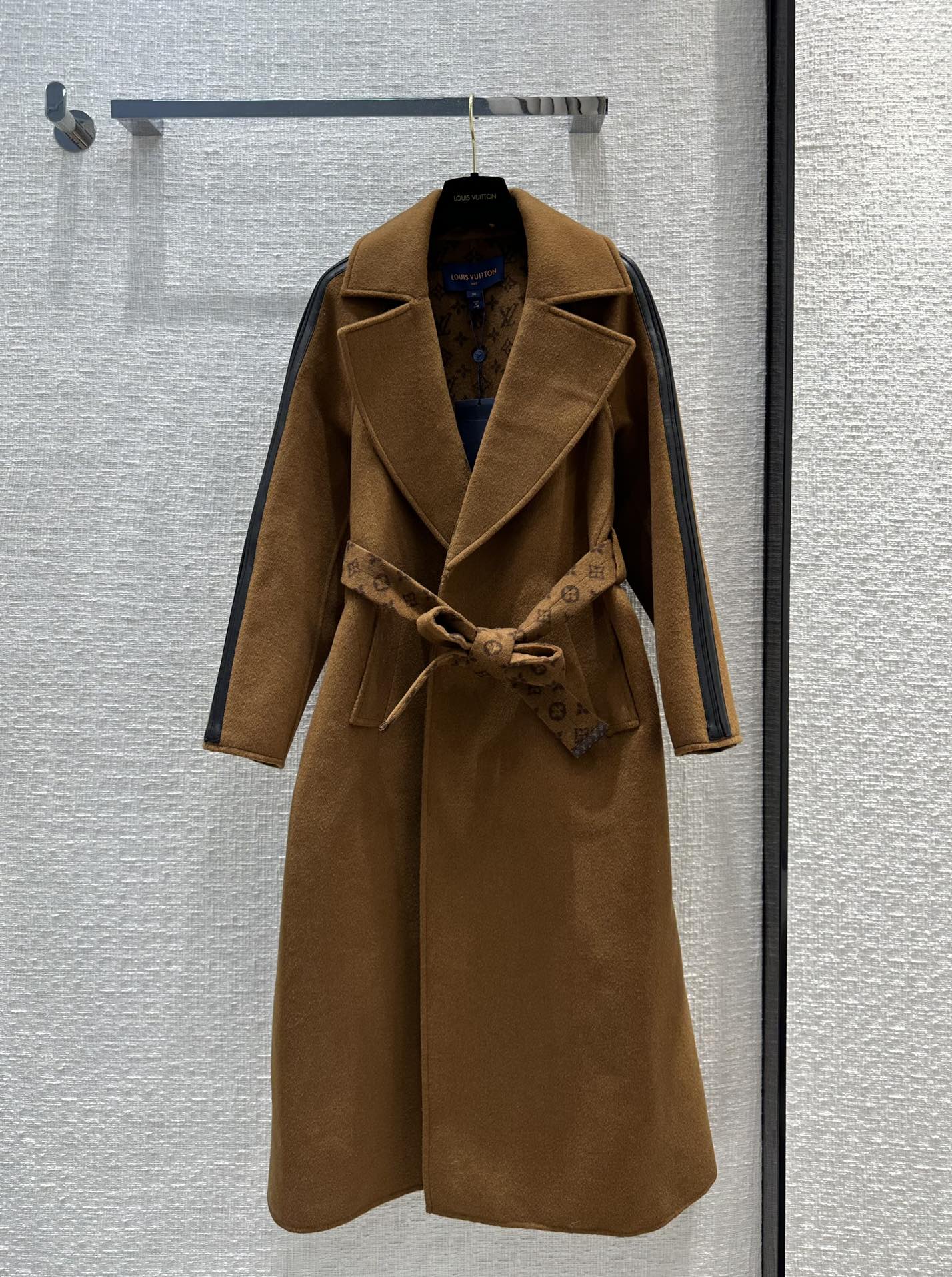 [TOP] Louis Vuitton LV Signature Double Face Wrap Coat 【99% Wool】 - Collection