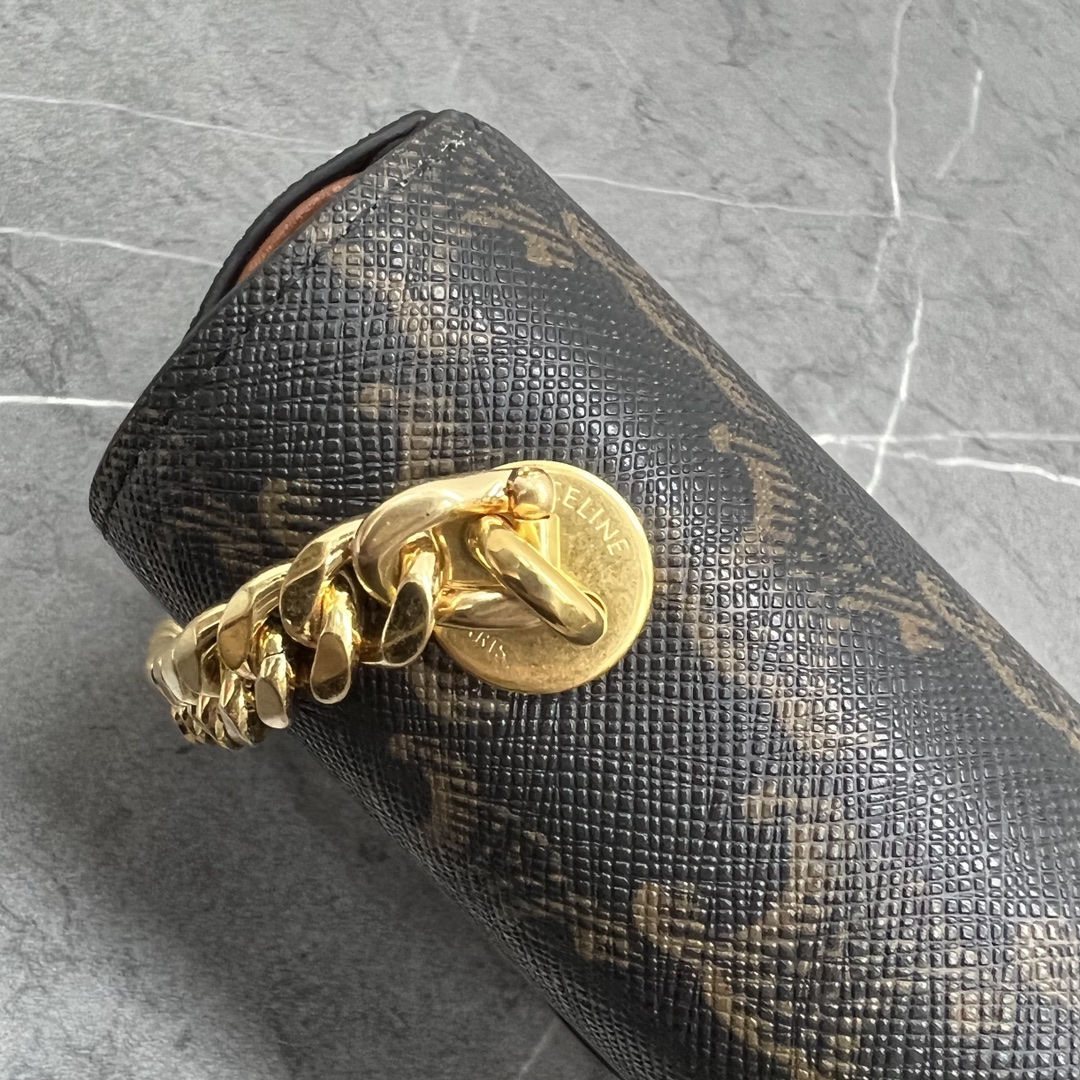 [TOP] CELINE Skin Buckle Chain Underarm Bag 21×13×5CM