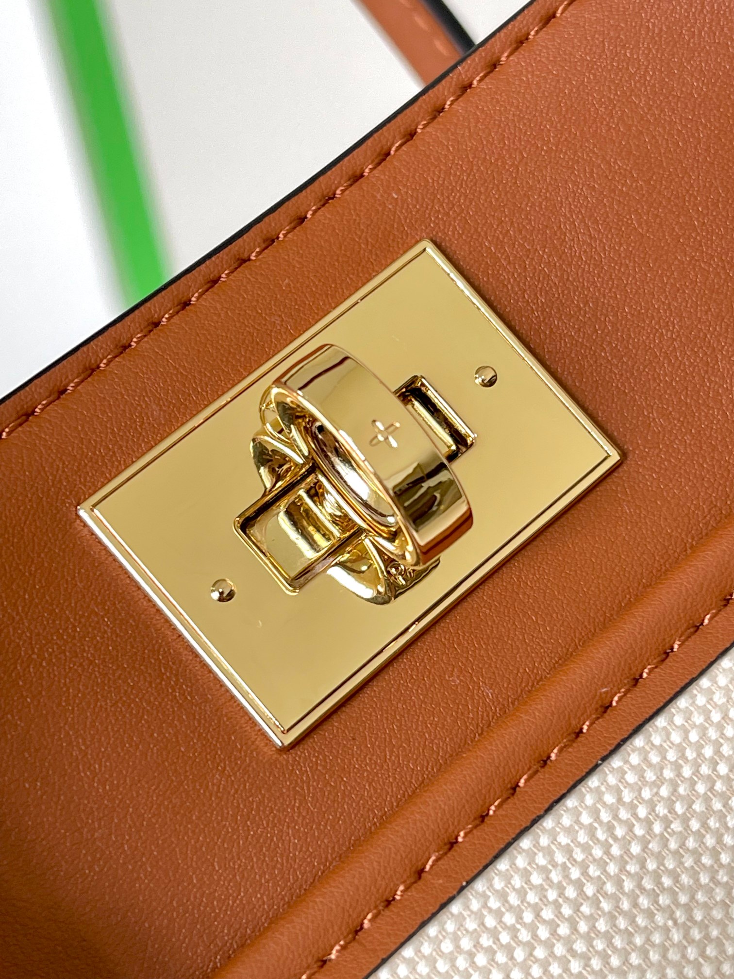 [TOP] Louis Vuitton LV On My Side PM Textile Canvas Tote Bag 30.5 x 24.5 x 14 cm- Brown