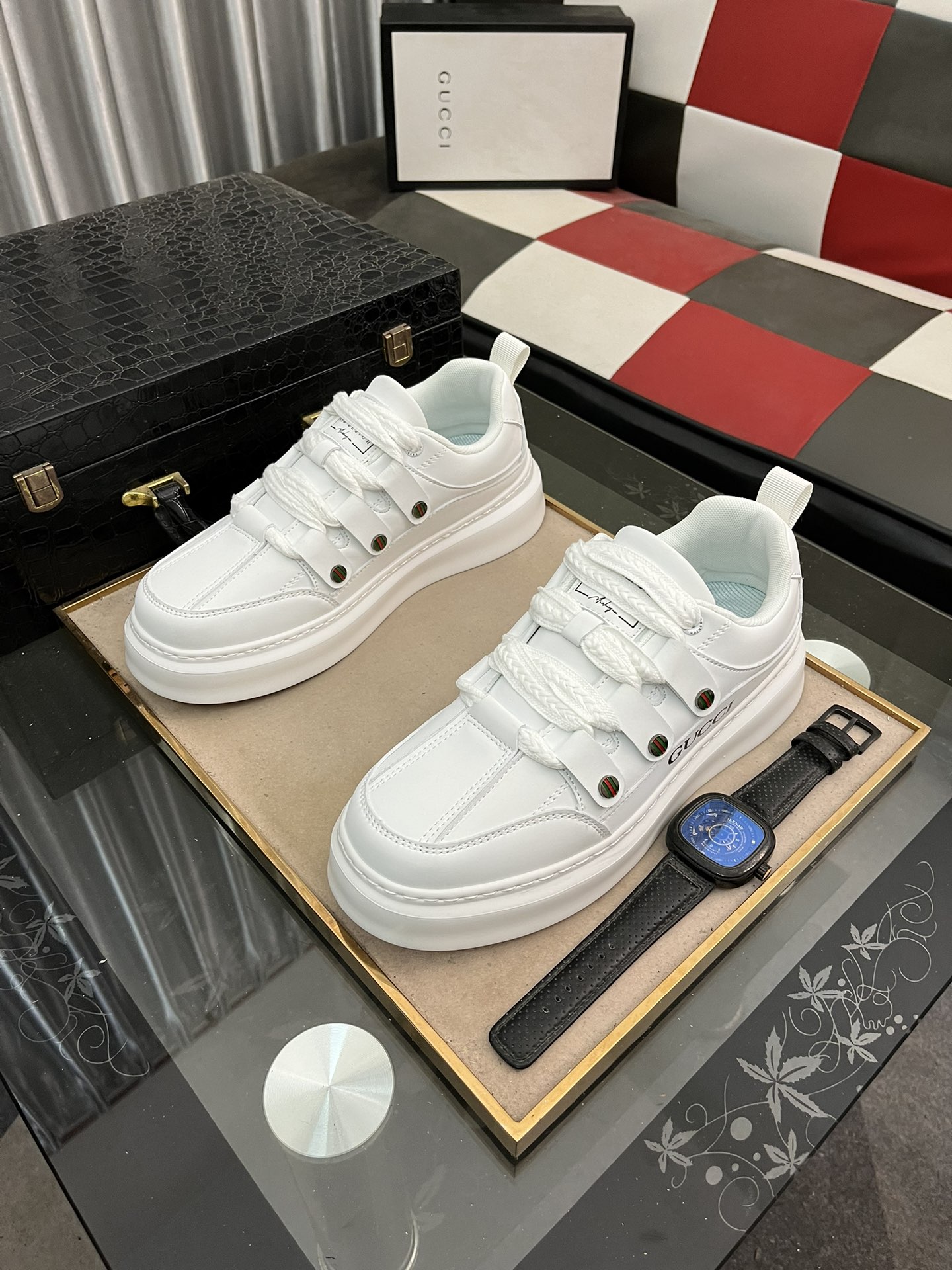 [TOP] GUCCI Men's Casual Shoes - 2 Colors