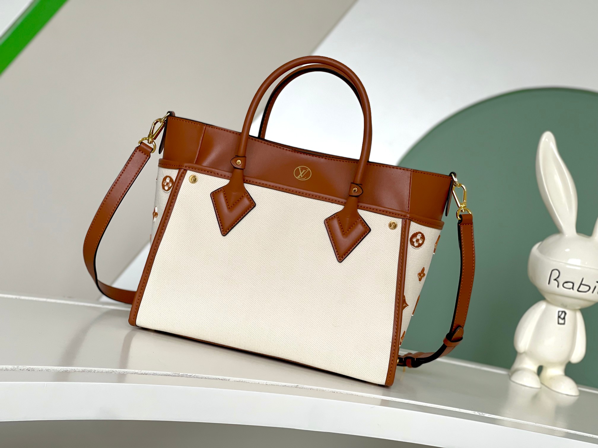[TOP] Louis Vuitton LV On My Side PM Textile Canvas Tote Bag 30.5 x 24.5 x 14 cm- Brown