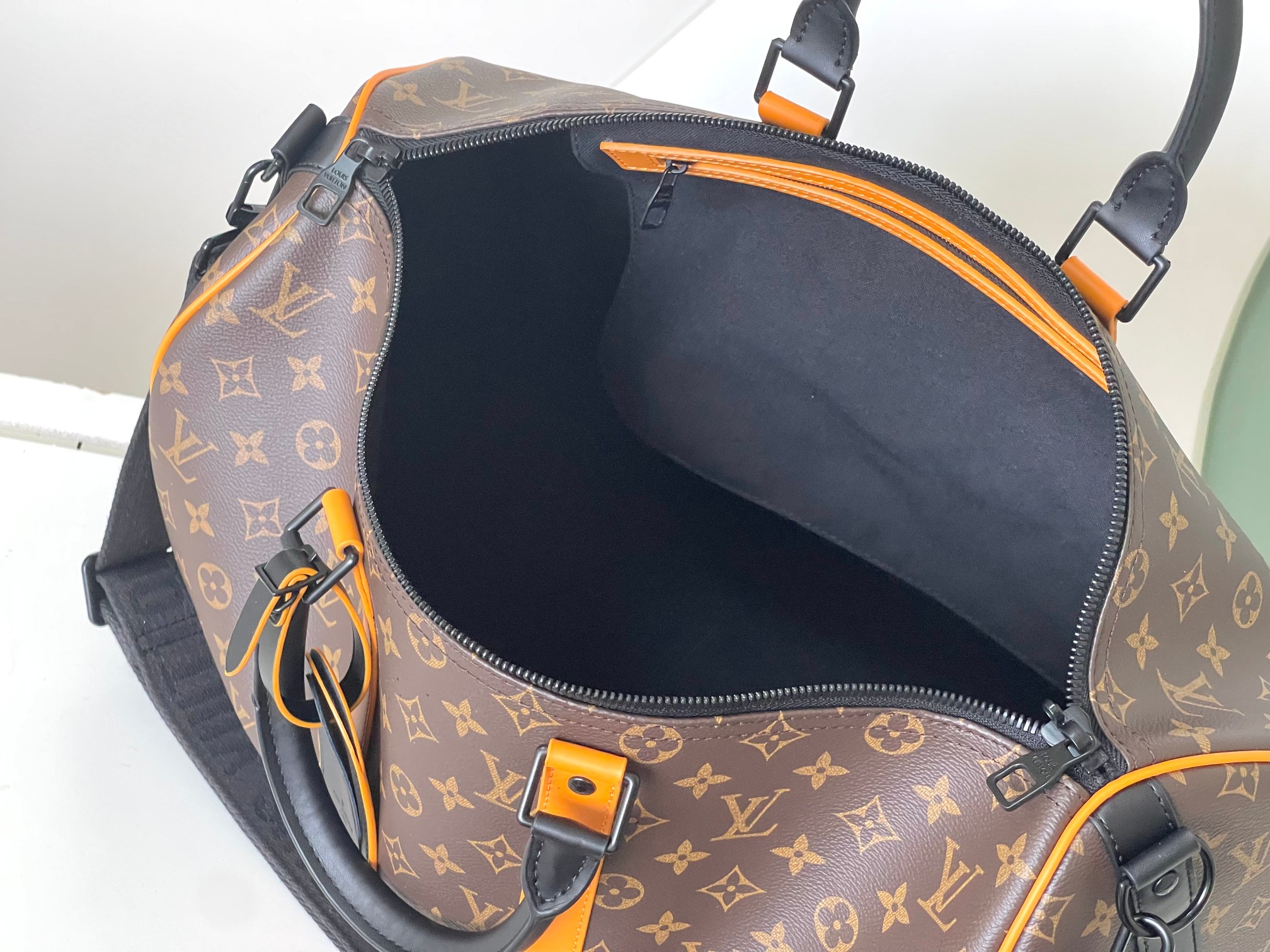 [TOP] Louis Vuitton LV L*V Damier Infini Leather Keepall 45 cm Bag-Brown