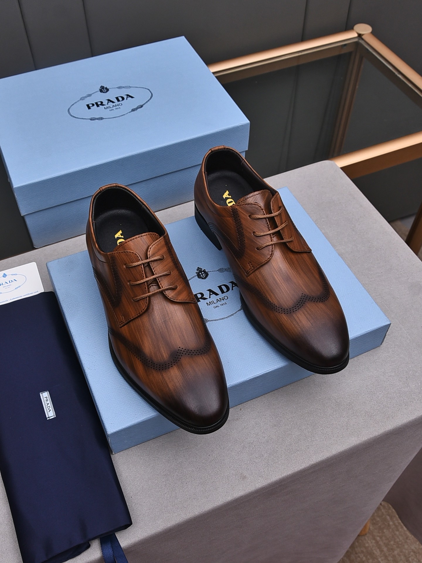 [TOP] PRADA Men's Cowhide Leather Shoes- 2 Colors