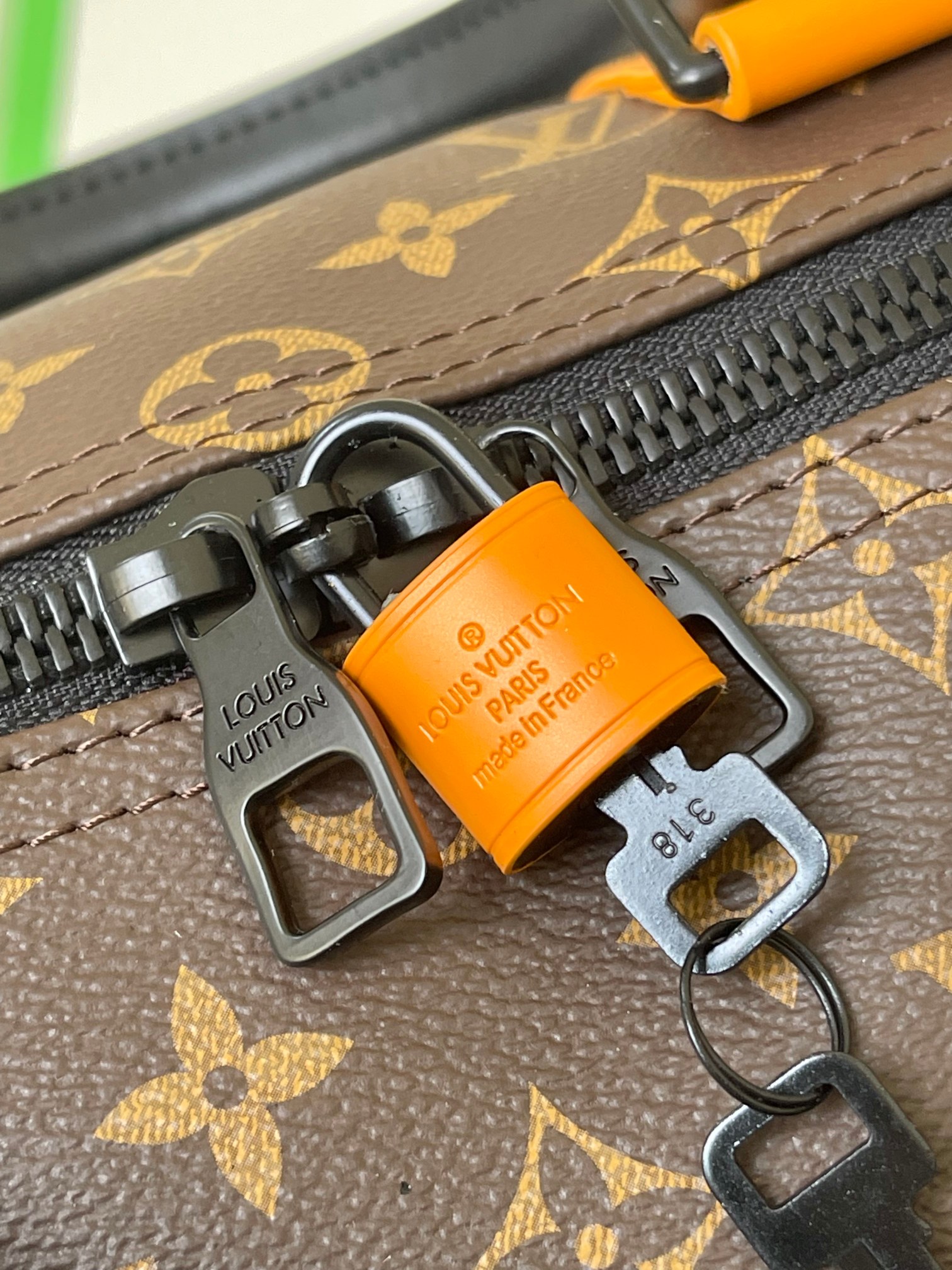 [TOP] Louis Vuitton LV L*V Damier Infini Leather Keepall 45 cm Bag-Brown