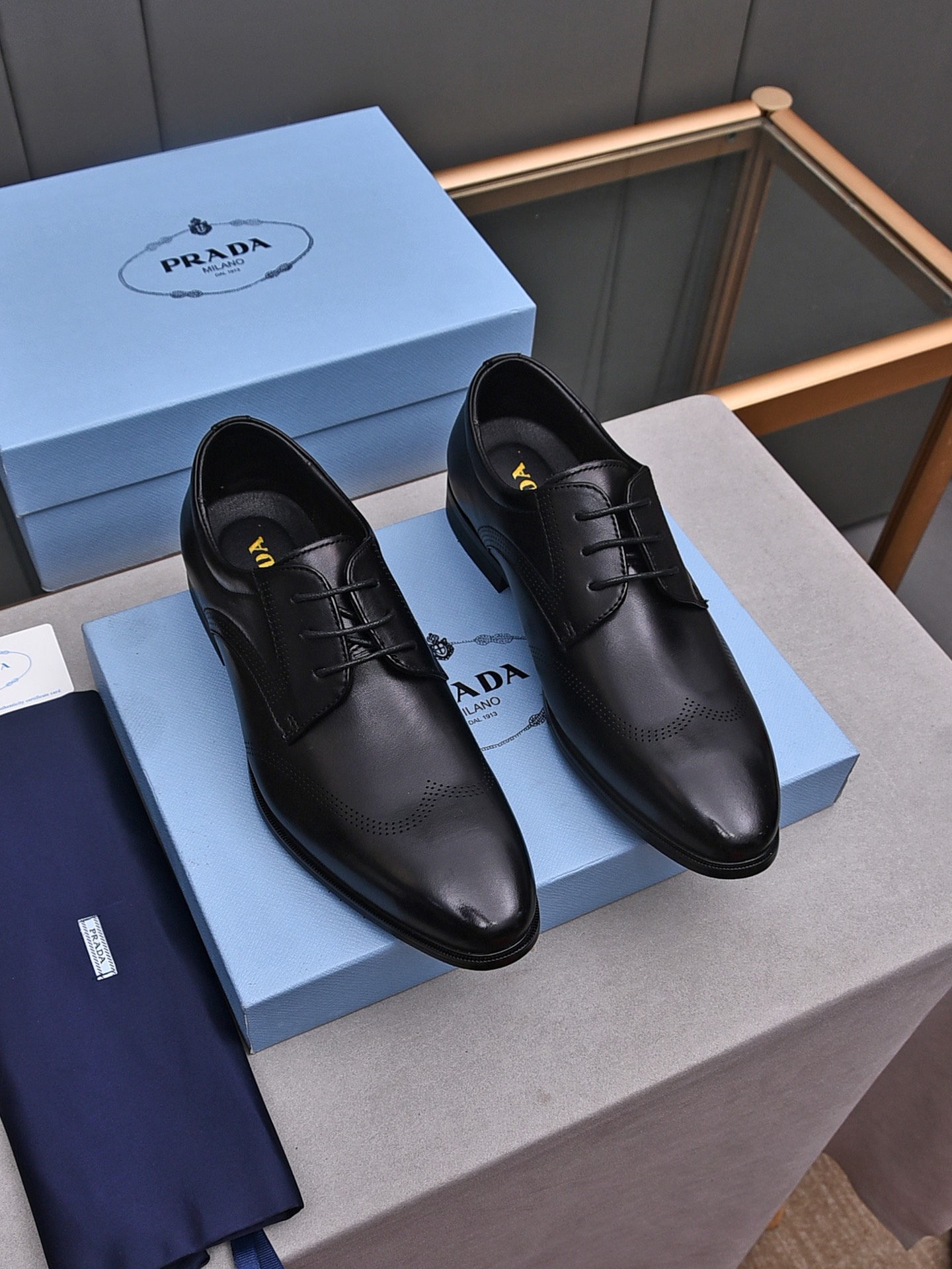 [TOP] PRADA Men's Cowhide Leather Shoes- 2 Colors