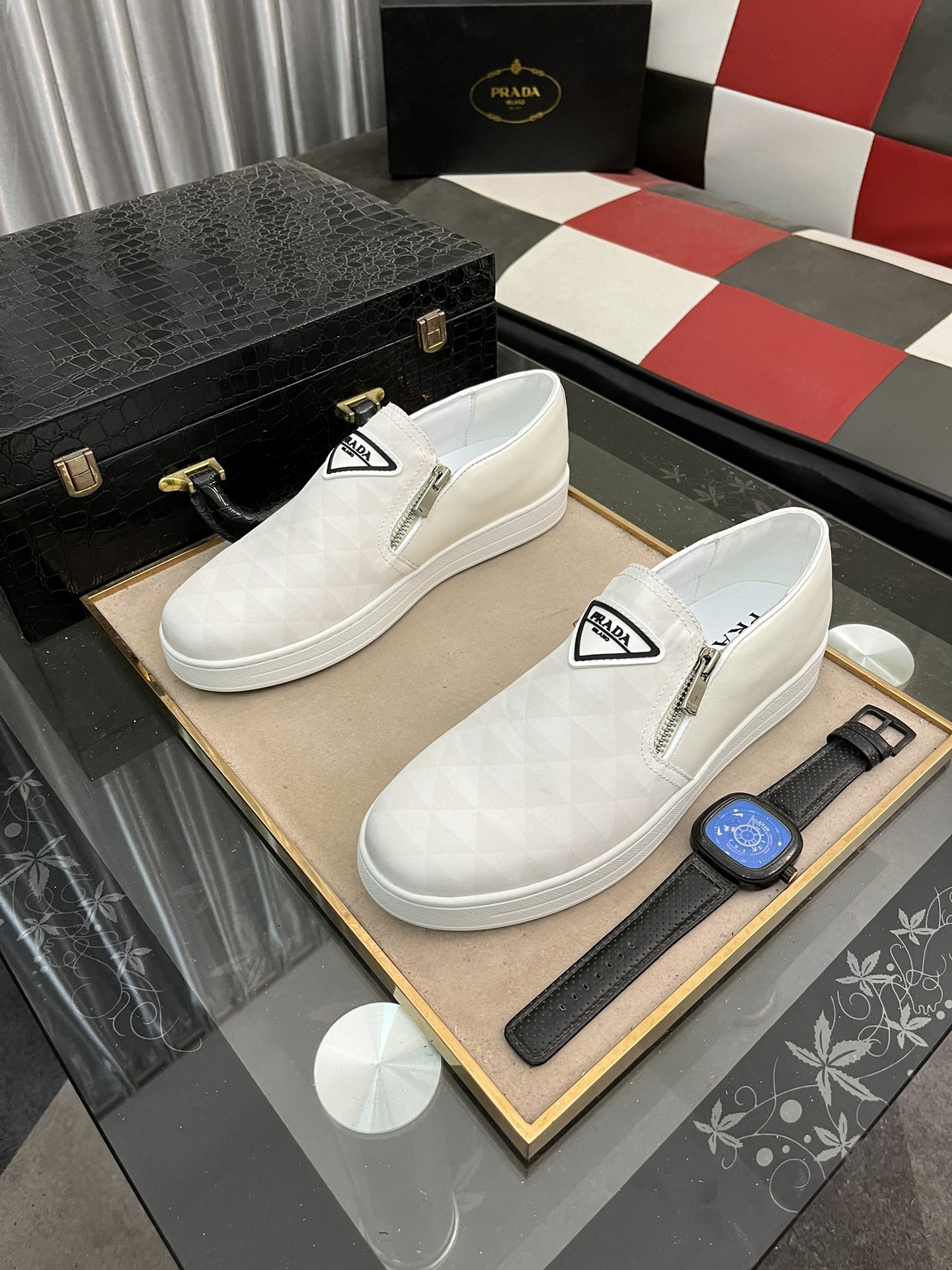 [TOP] PRADA Men's Leather Casual Shoes - 2 Colors