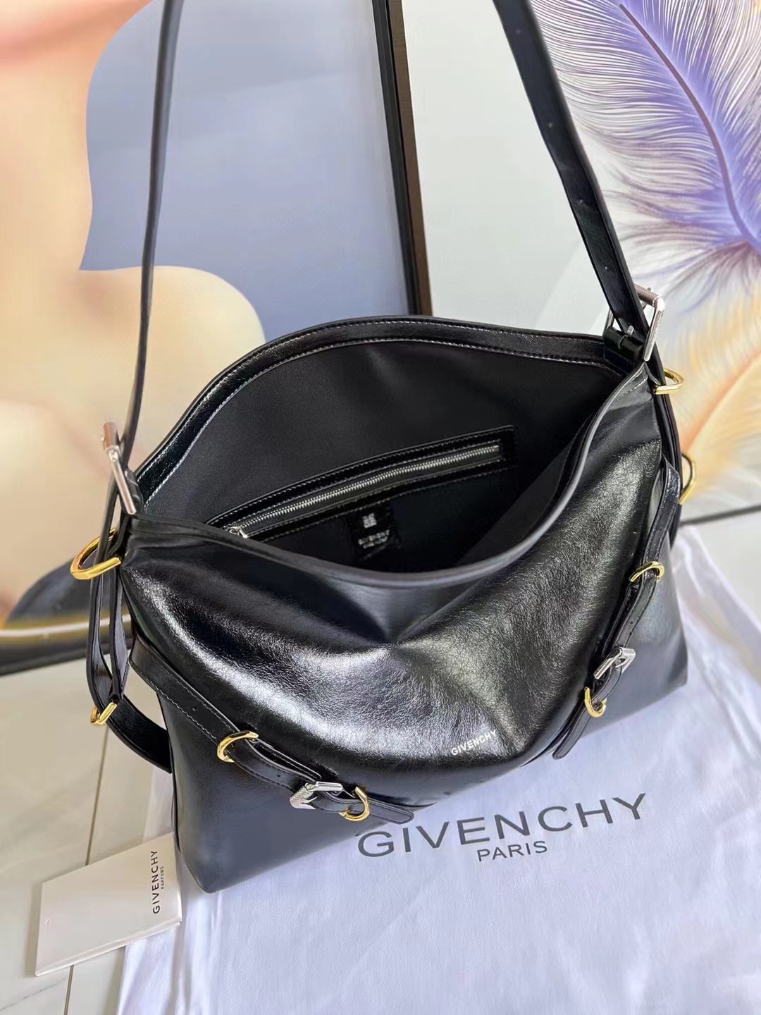 [TOP] GIVENCHY Voyou Bags Medium 40x27x6.5cm - Black