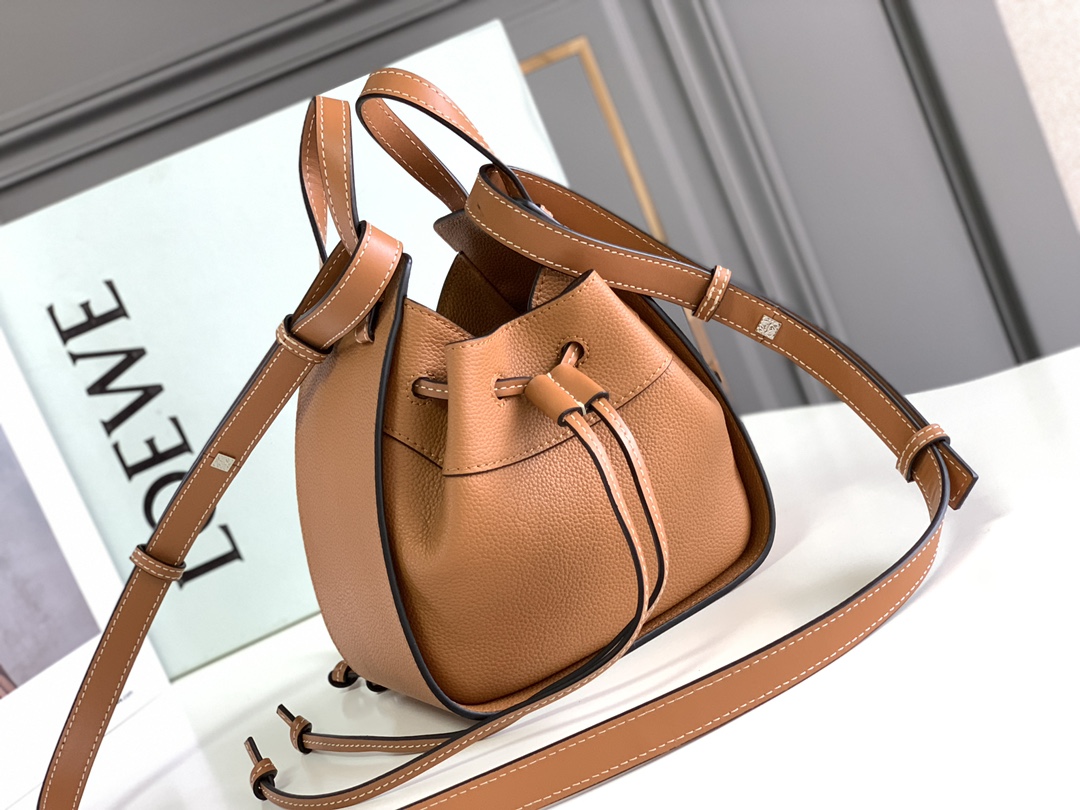 [TOP] LOEWE Mini Hammock Bags 19*11*17cm - Brown