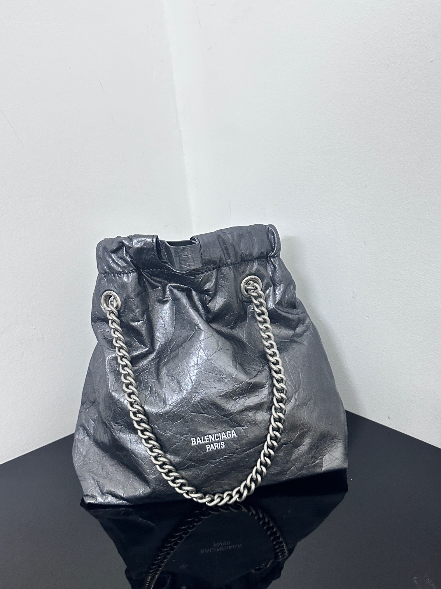 [TOP] BALENCIAGA Crush Tote Bag 27 x 10 x 32 cm - Black & SHW