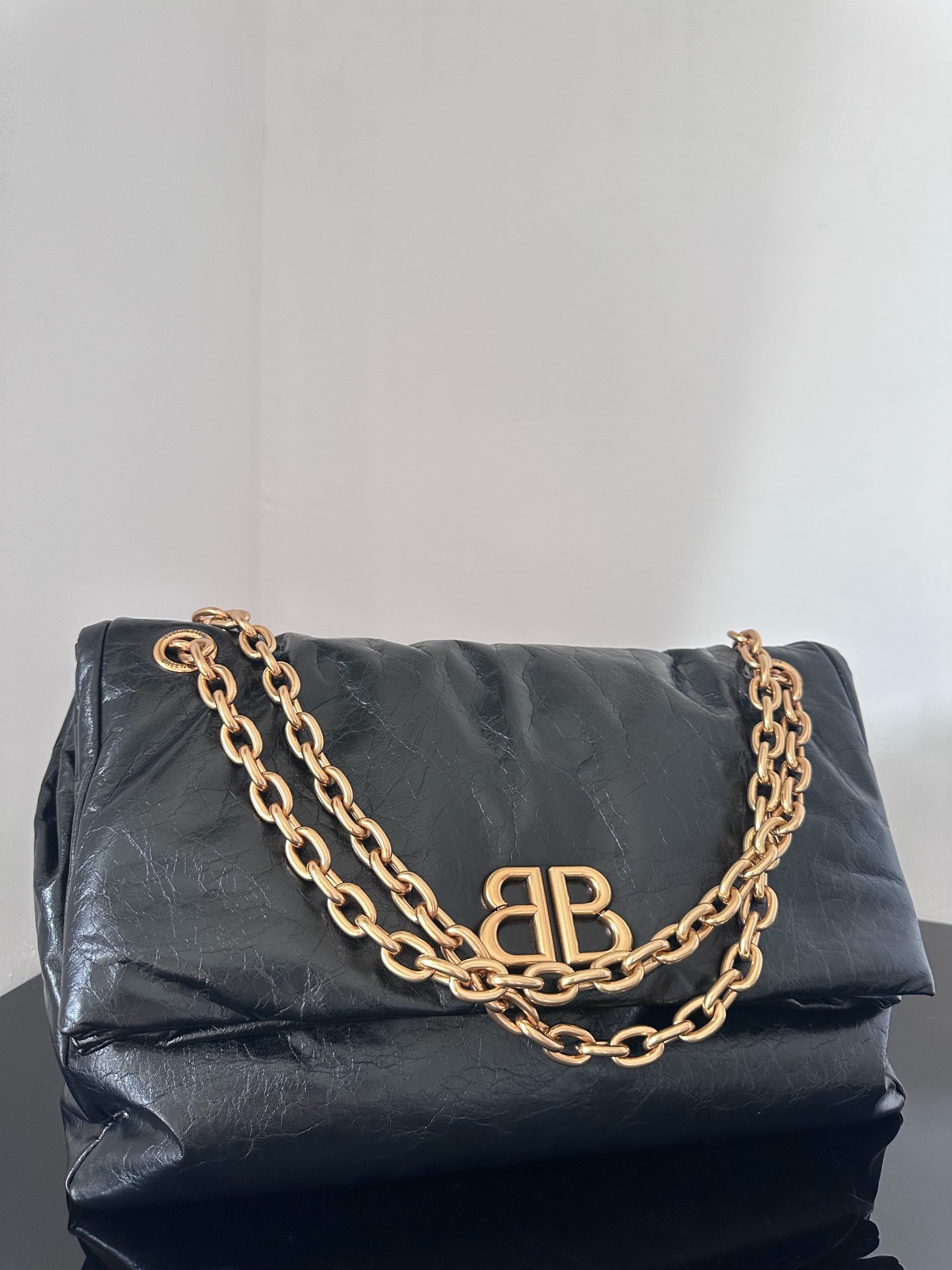 [TOP] BALENCIAGA Monaco Bag 27.9 x 18 x 9.9 cm/32.5 x 22 x 9.9 cm/43.5 x 32 x 13 cm - Black & GHW