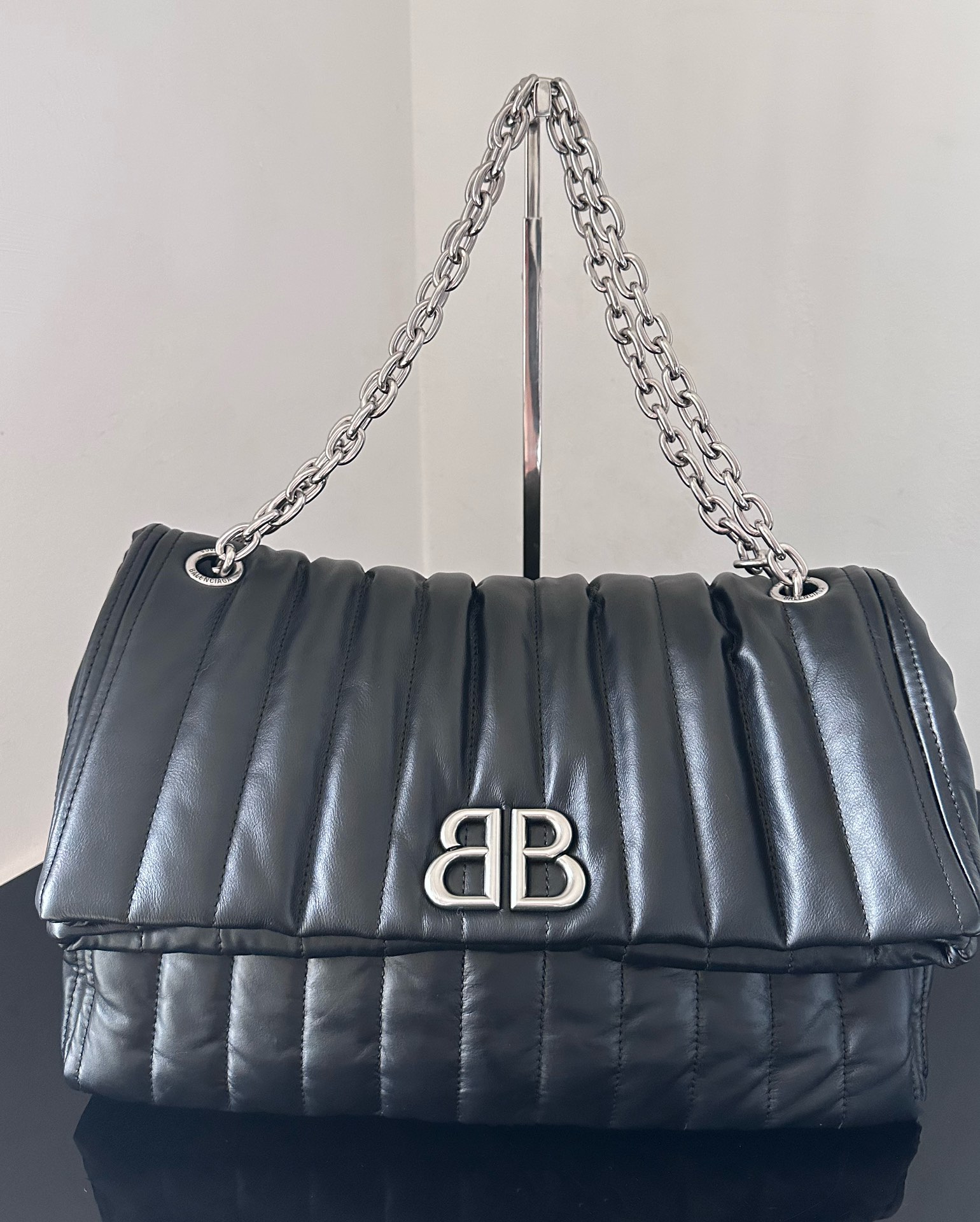 [TOP] BALENCIAGA Monaco Bag 32.5 x 22 x 9.9 cm - Black