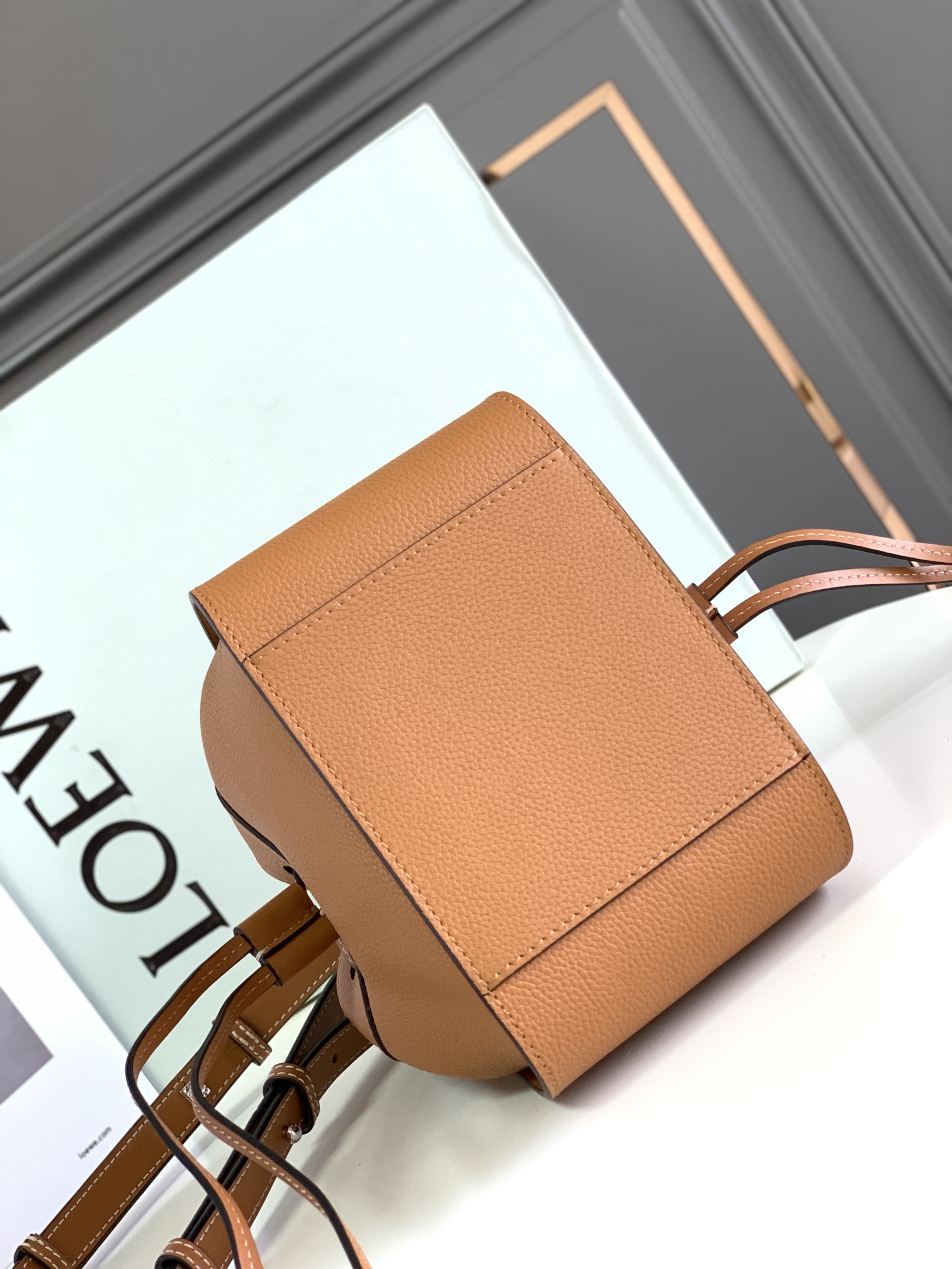 [TOP] LOEWE Mini Hammock Bags 19*11*17cm - Brown