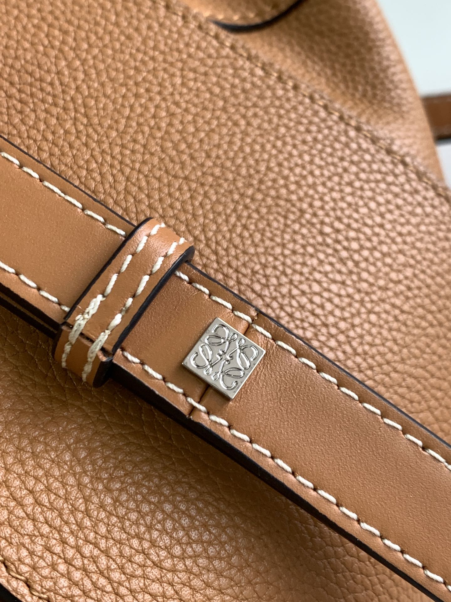 [TOP] LOEWE Mini Hammock Bags 19*11*17cm - Brown