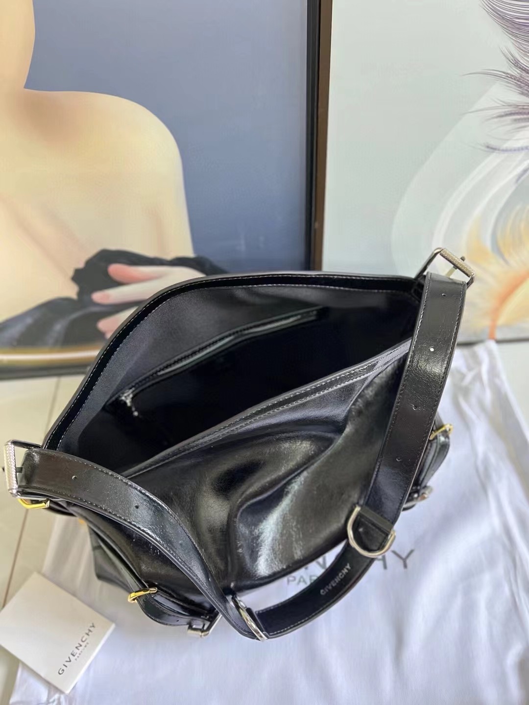 [TOP] GIVENCHY Voyou Bags Medium 40x27x6.5cm - Black