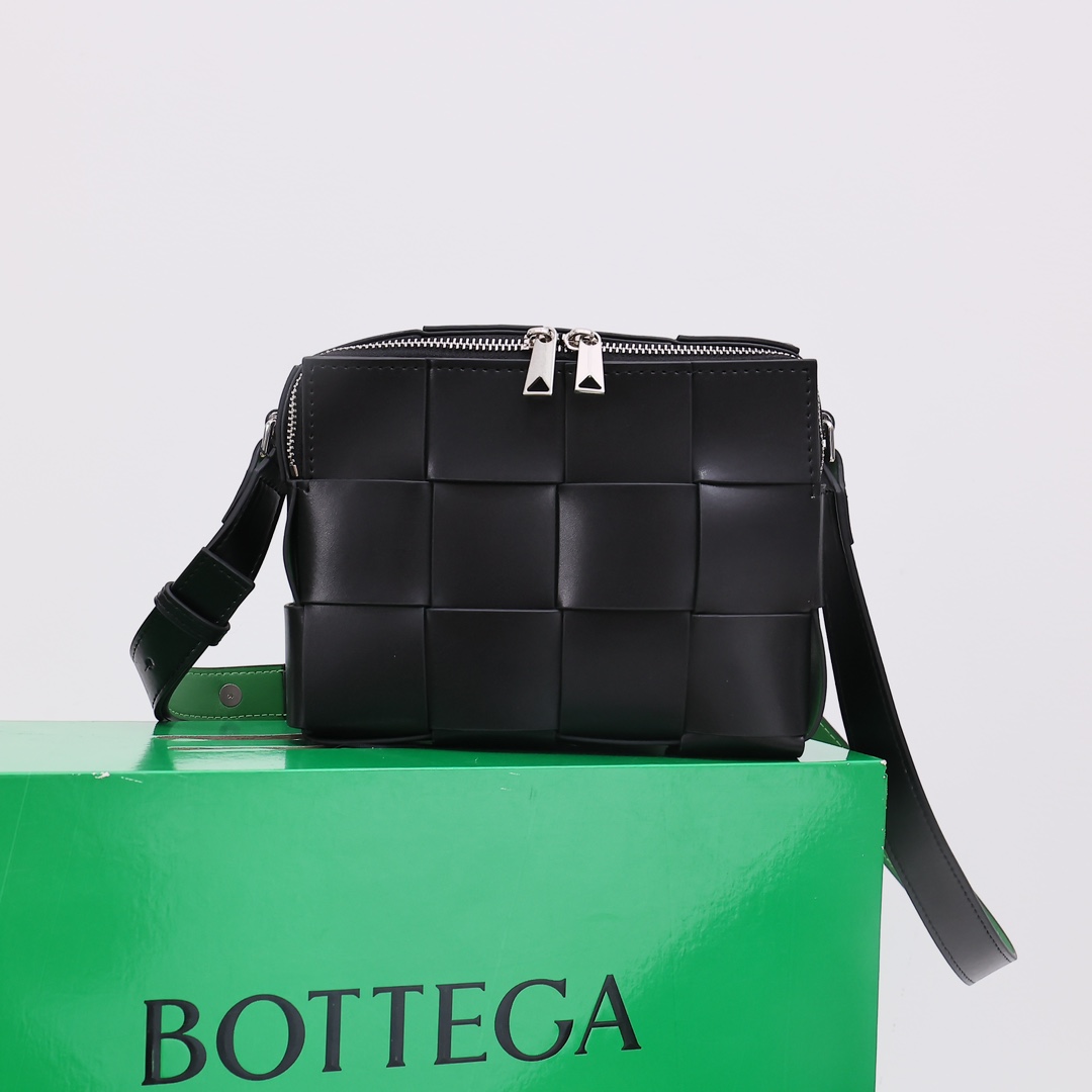 [TOP] Bottega Veneta BV Camera Bag - 3 Colors