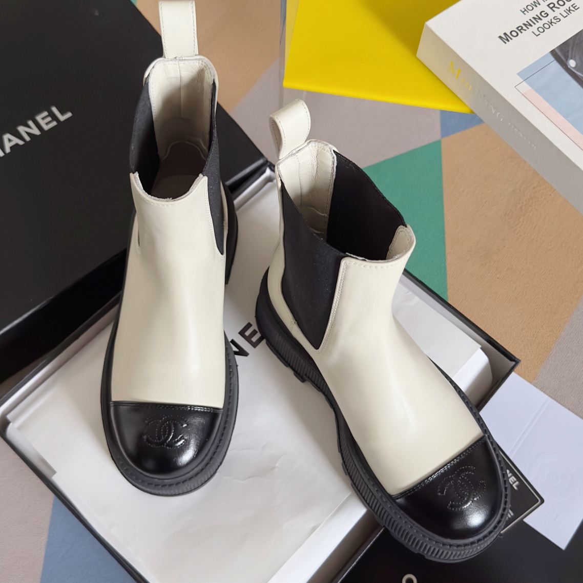 [Tops] CHANEL Thick Soled Short Boots - 4.5CM - 2 Colors