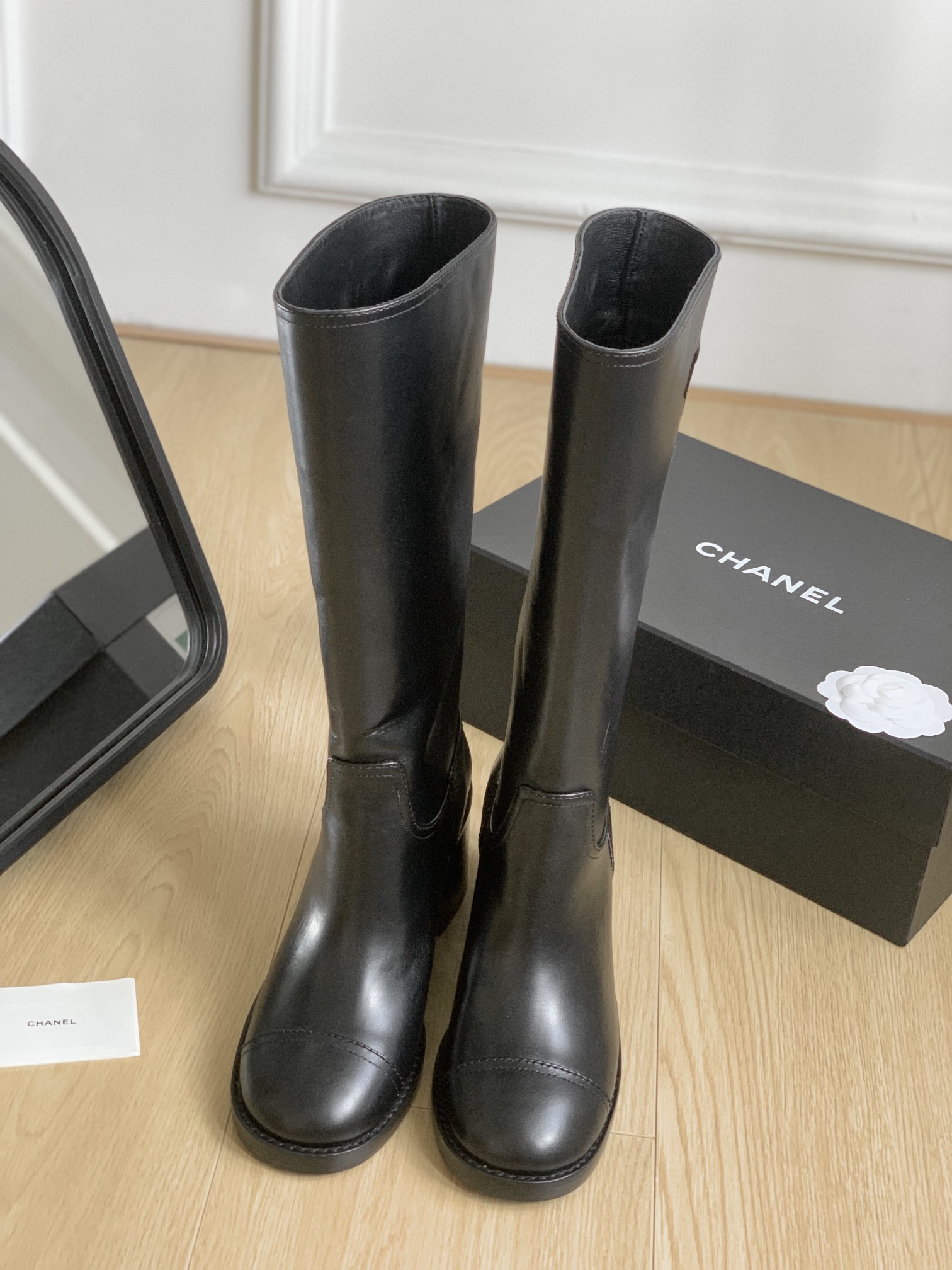 [TOP] CHANEL New Cowhide Boots - 5 Colors