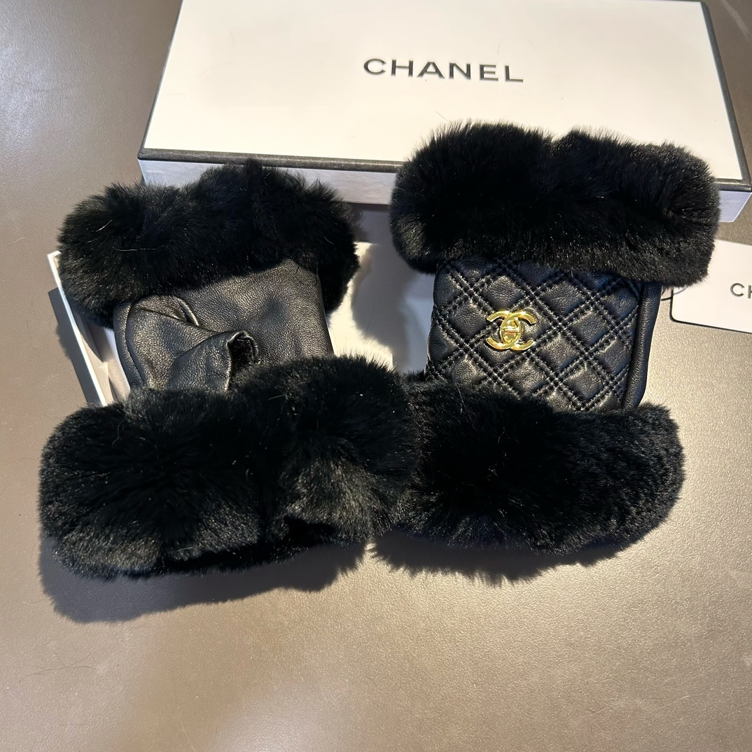 [TOP] CHANEL   2023 Autumn And Winter Short Lazy Rabbit Fur Gloves