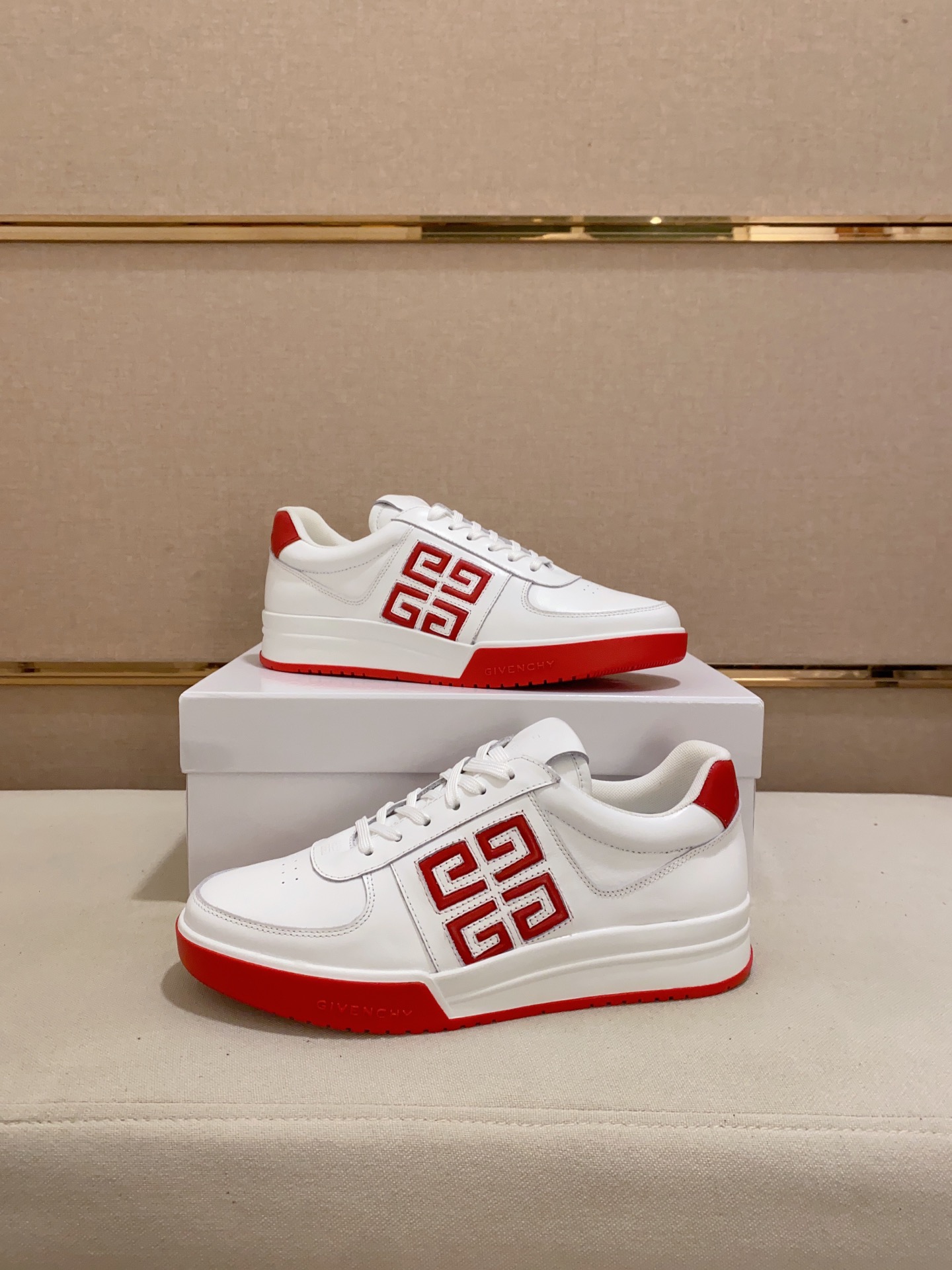[TOP] GIVENCHY Comfortable Casual Shoes - 6 Colors