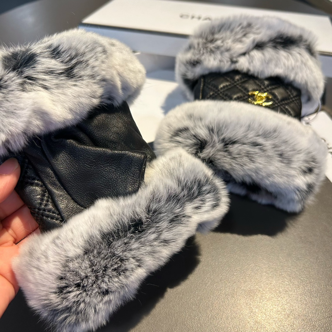 [TOP] CHANEL   Autumn And Winter Short Lazy Rabbit Fur Gloves