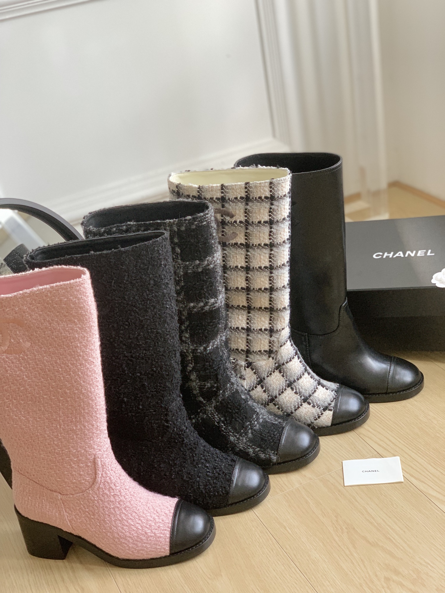 [TOP] CHANEL New Cowhide Boots - 5 Colors