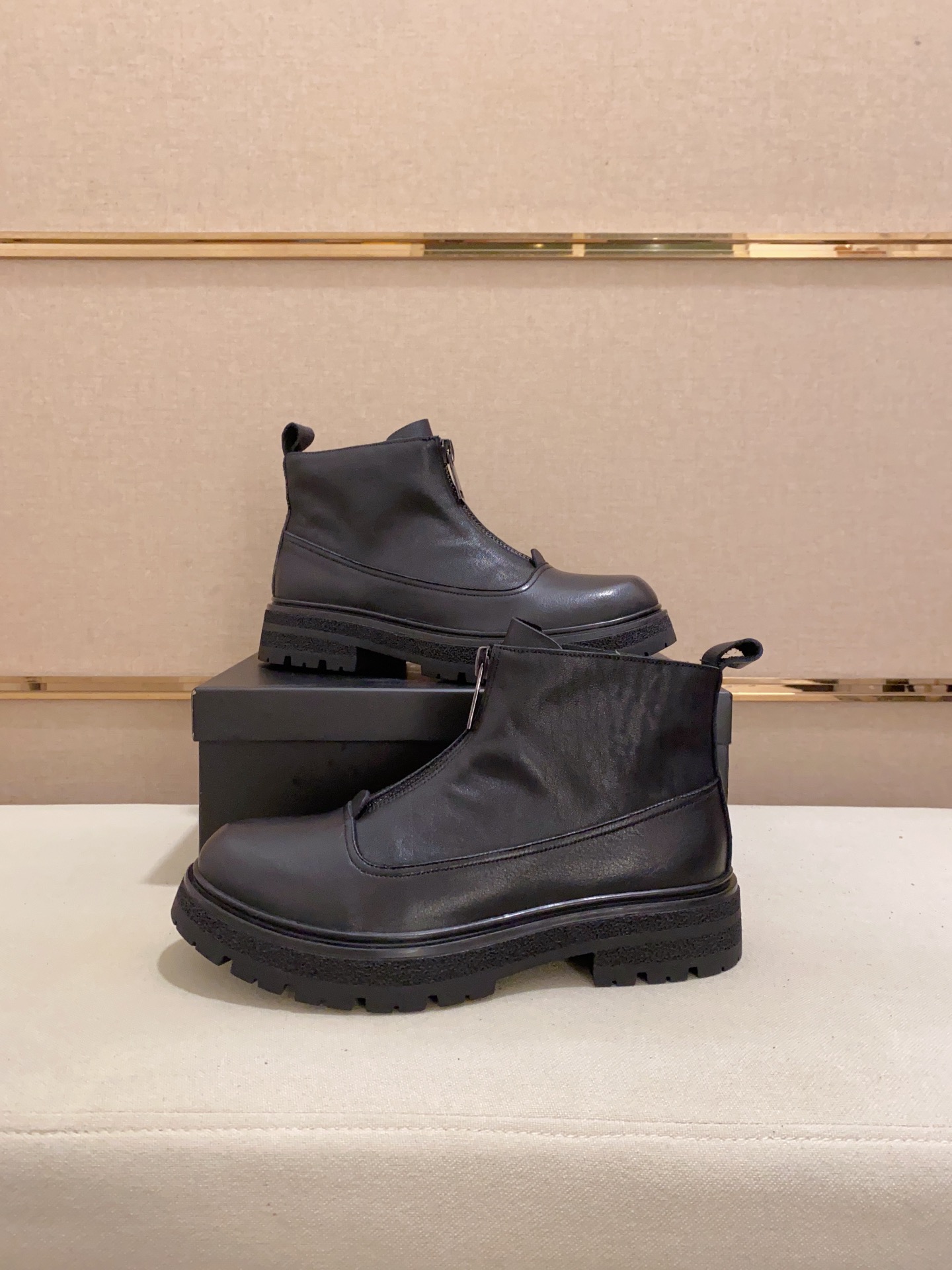 [TOP] PRADA Comfortable Cowhide Short Boots - 3 Colors