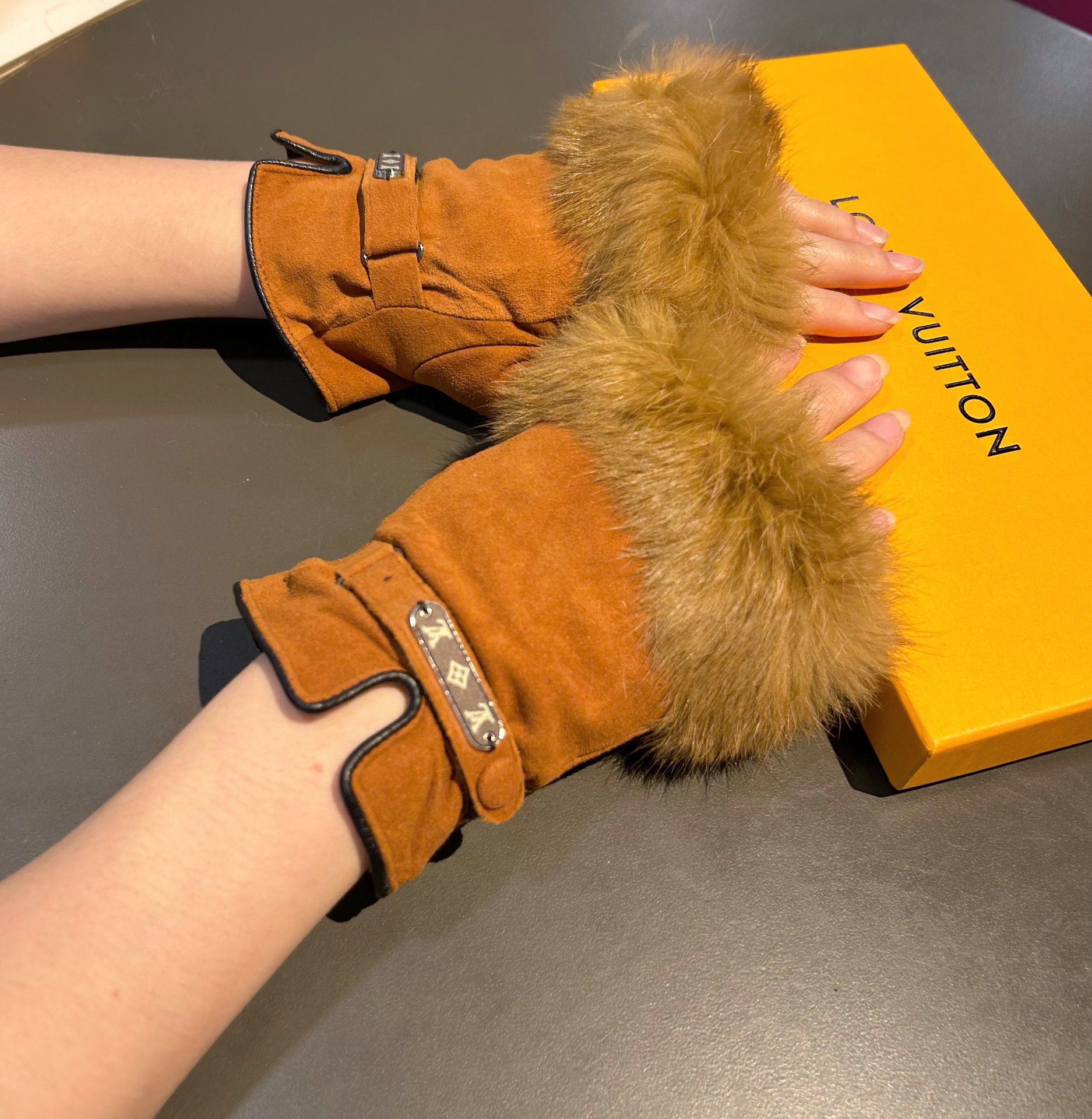 [TOP] Louis Vuitton LV Autumn And Winter Short Lazy Rabbit Fur Sheepskin Gloves