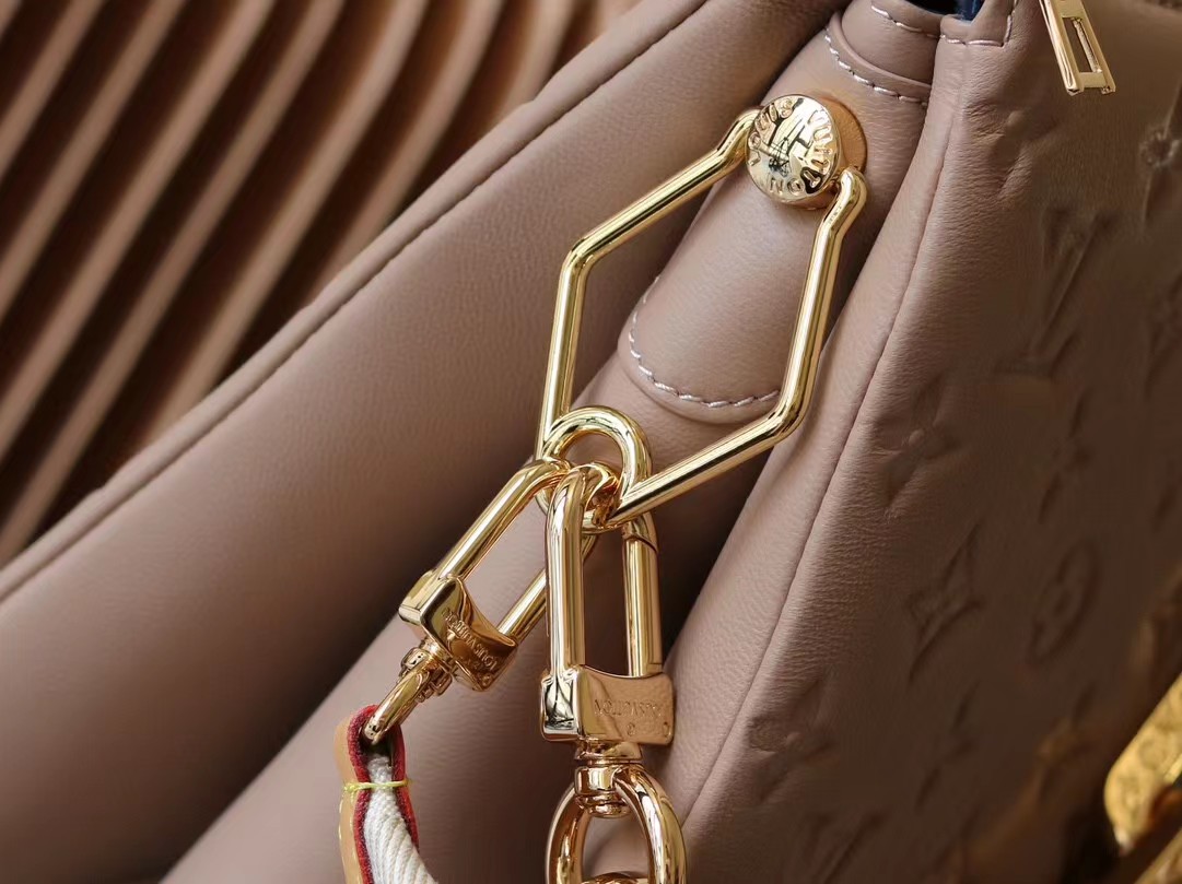 [TOP] Louis Vuitton LV  Coussin 34x24x12 cm - Taupe Lamb