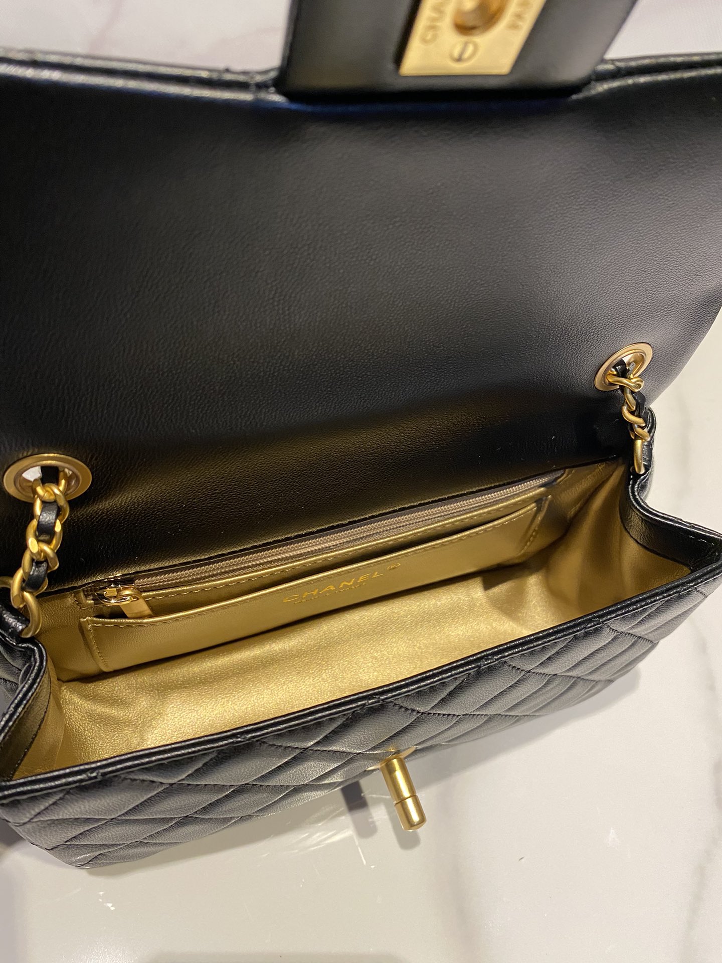 [TOP] CHANEL CF Classic Flap Bag With Golden Ball 17cm/20cm - GHW - Black