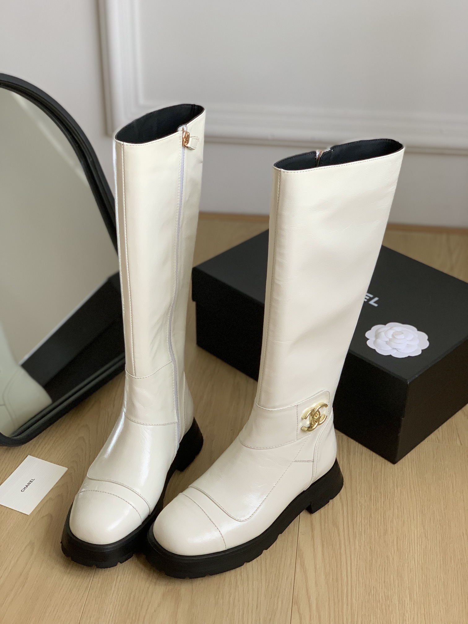 [TOP] CHANEL New Cowhide Boots - 4 Colors