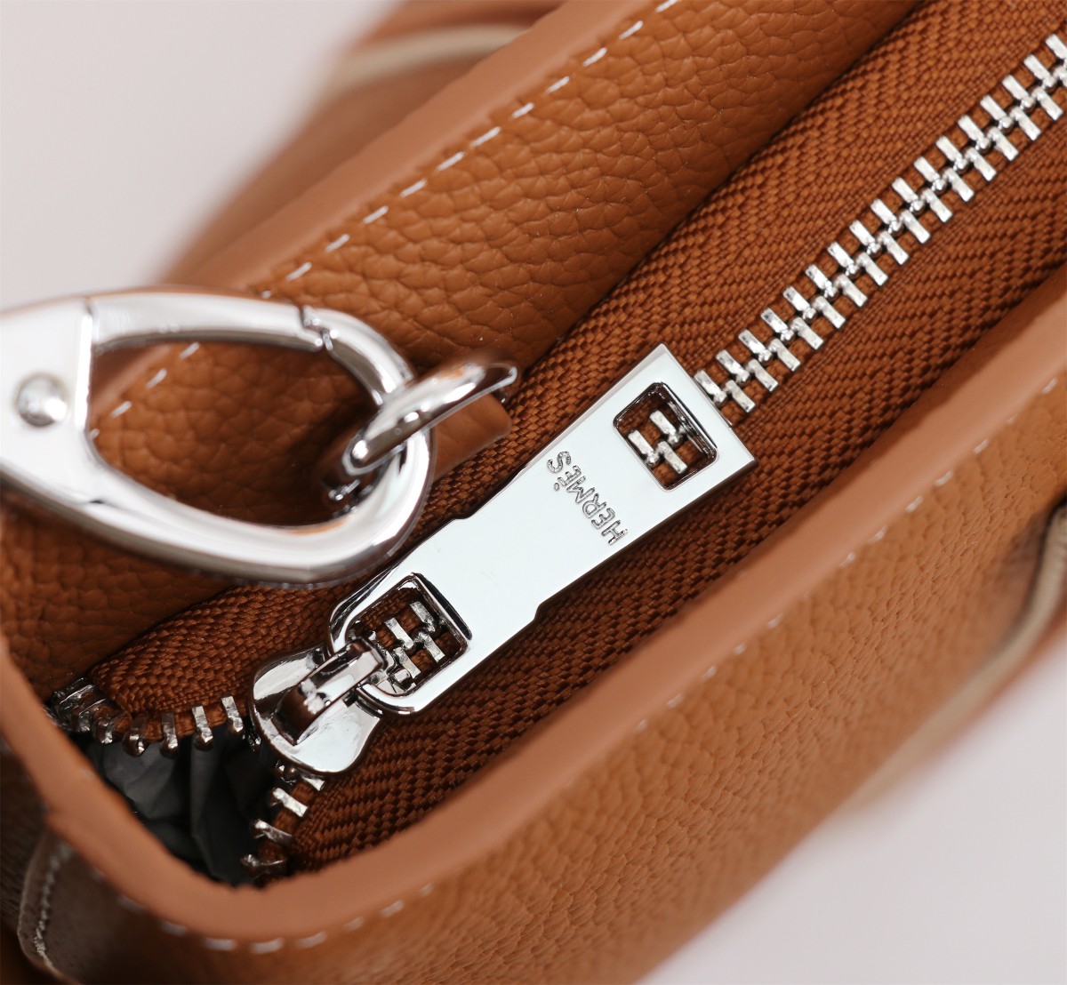 [TOP] Hermès Leather Briefcase Men's Bag - Khaki